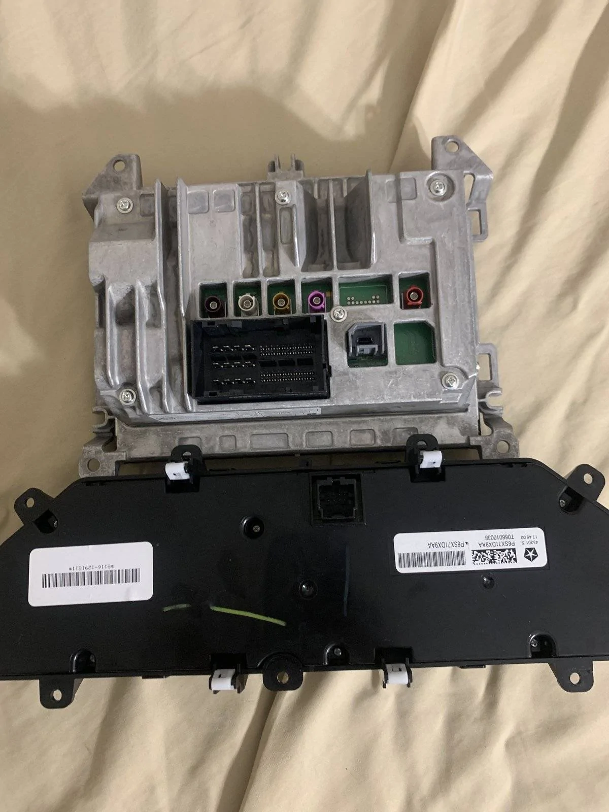 Jeep Wrangler JL 8.4 UConnect with HVAC 2C72B139-1A56-4A20-8D3F-DC85E3333302