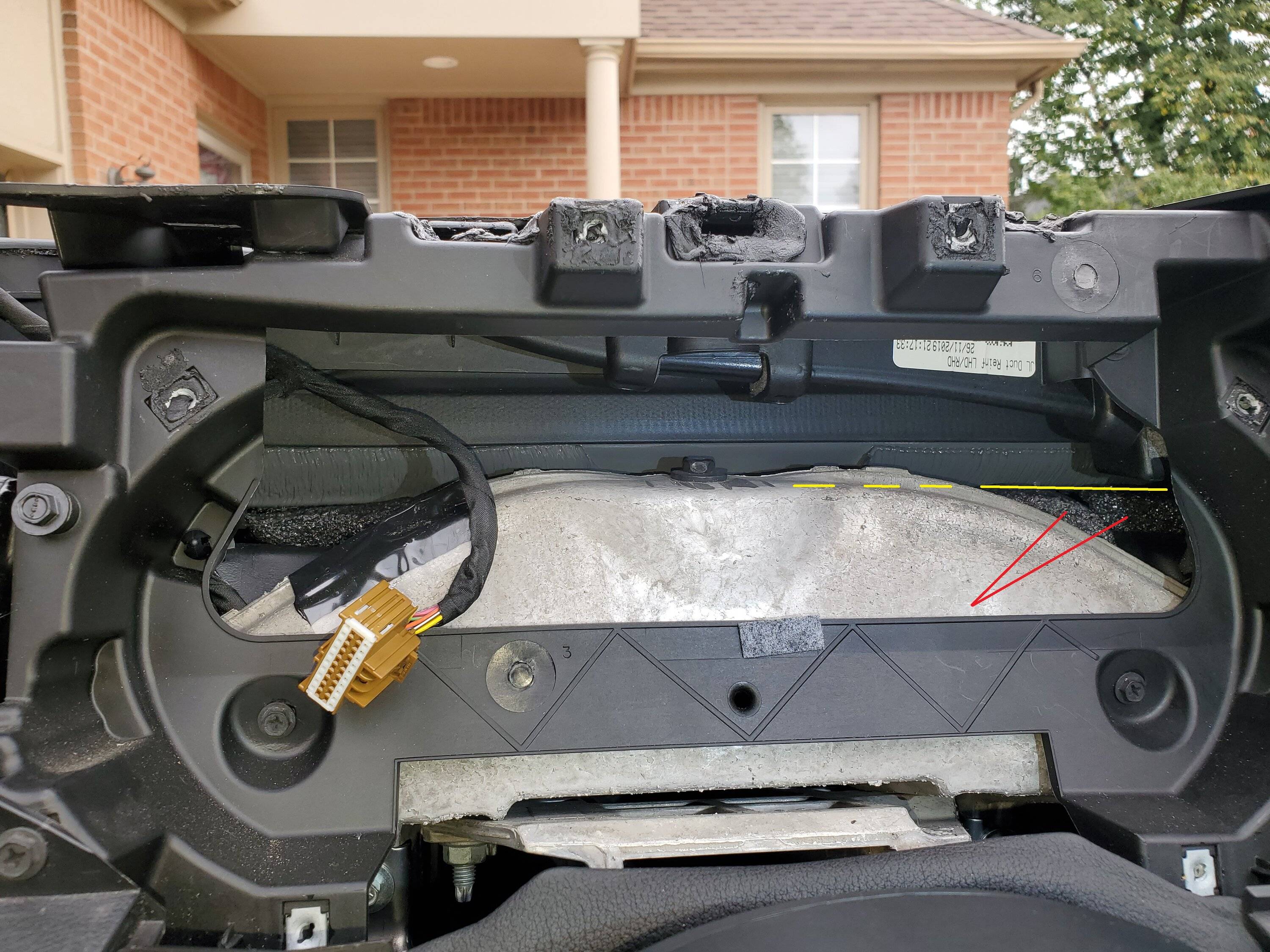 Jeep Wrangler JL SOLVED - JL Dash Rattle 20220929_131358