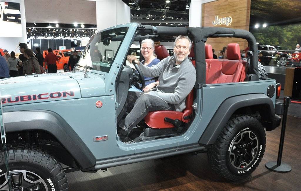 Jeep Wrangler JL Pics: Earl vs other colors side-by-side D2E84A32-6C34-4440-95AF-7D08D4E6E900