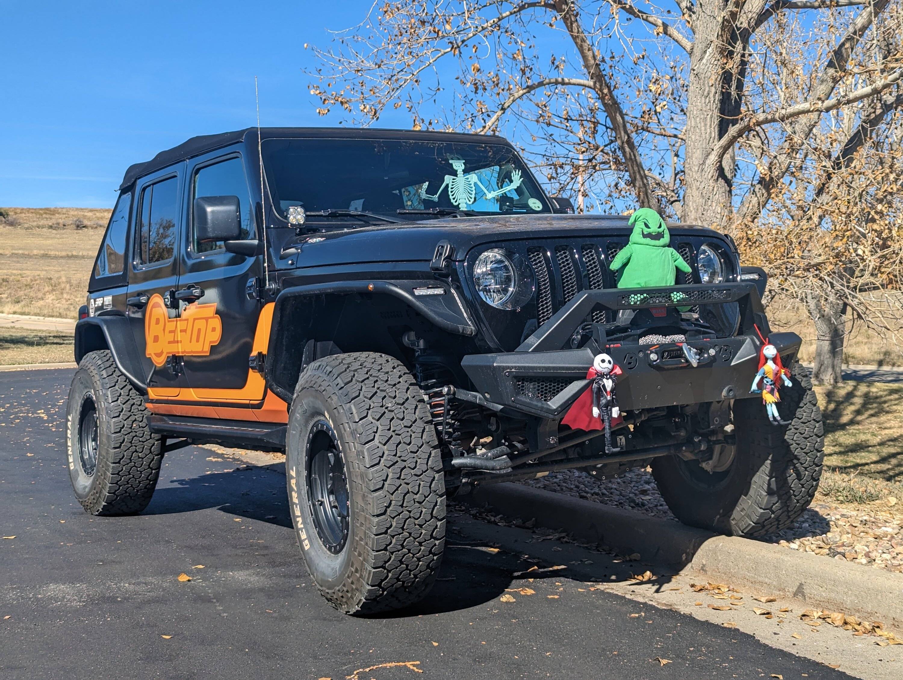 Jeep Wrangler JL Halloween decorations Halloweeny 2