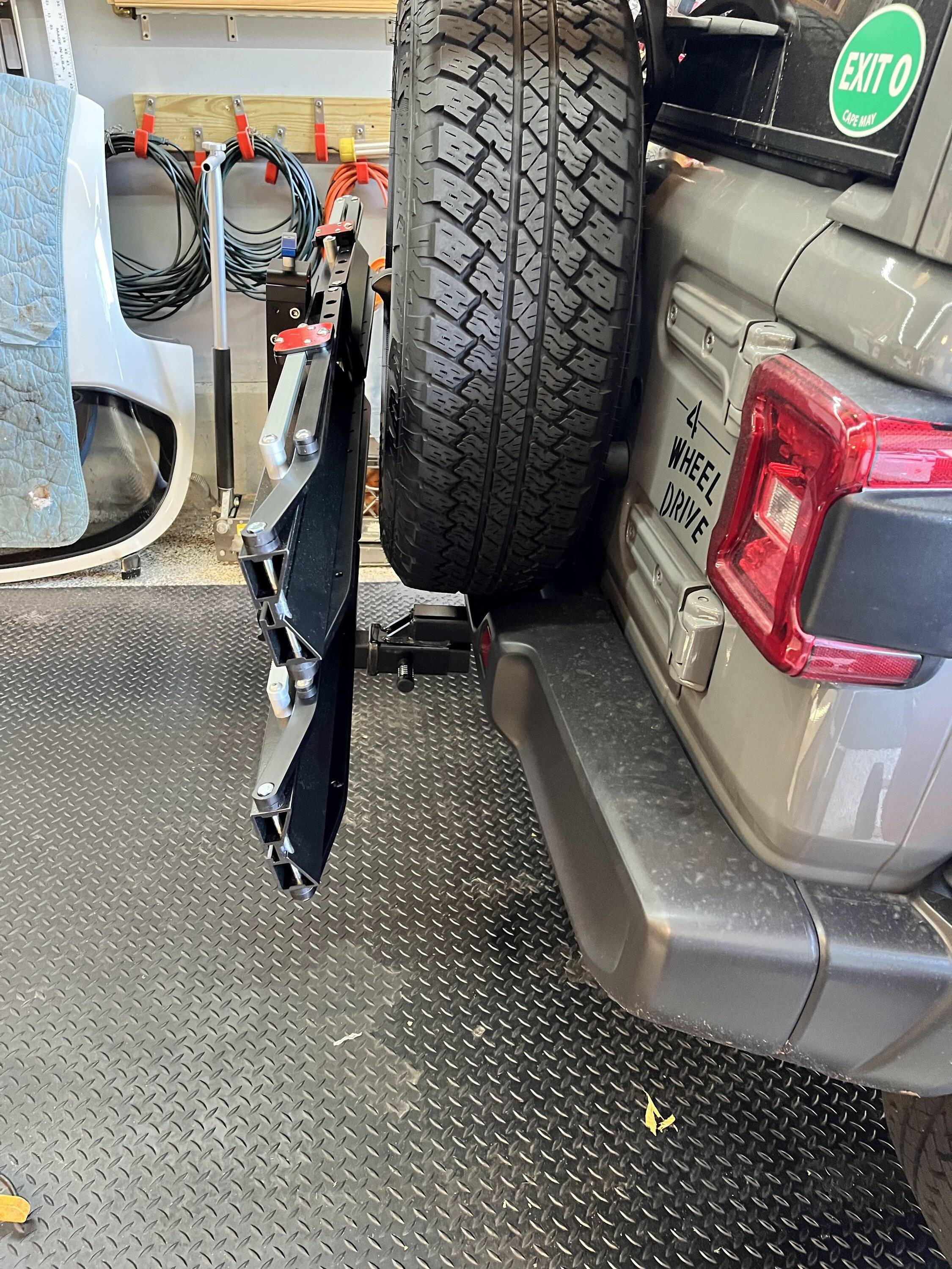 Jeep Wrangler JL Hitch Bike Rack recommendations? IMG_1228