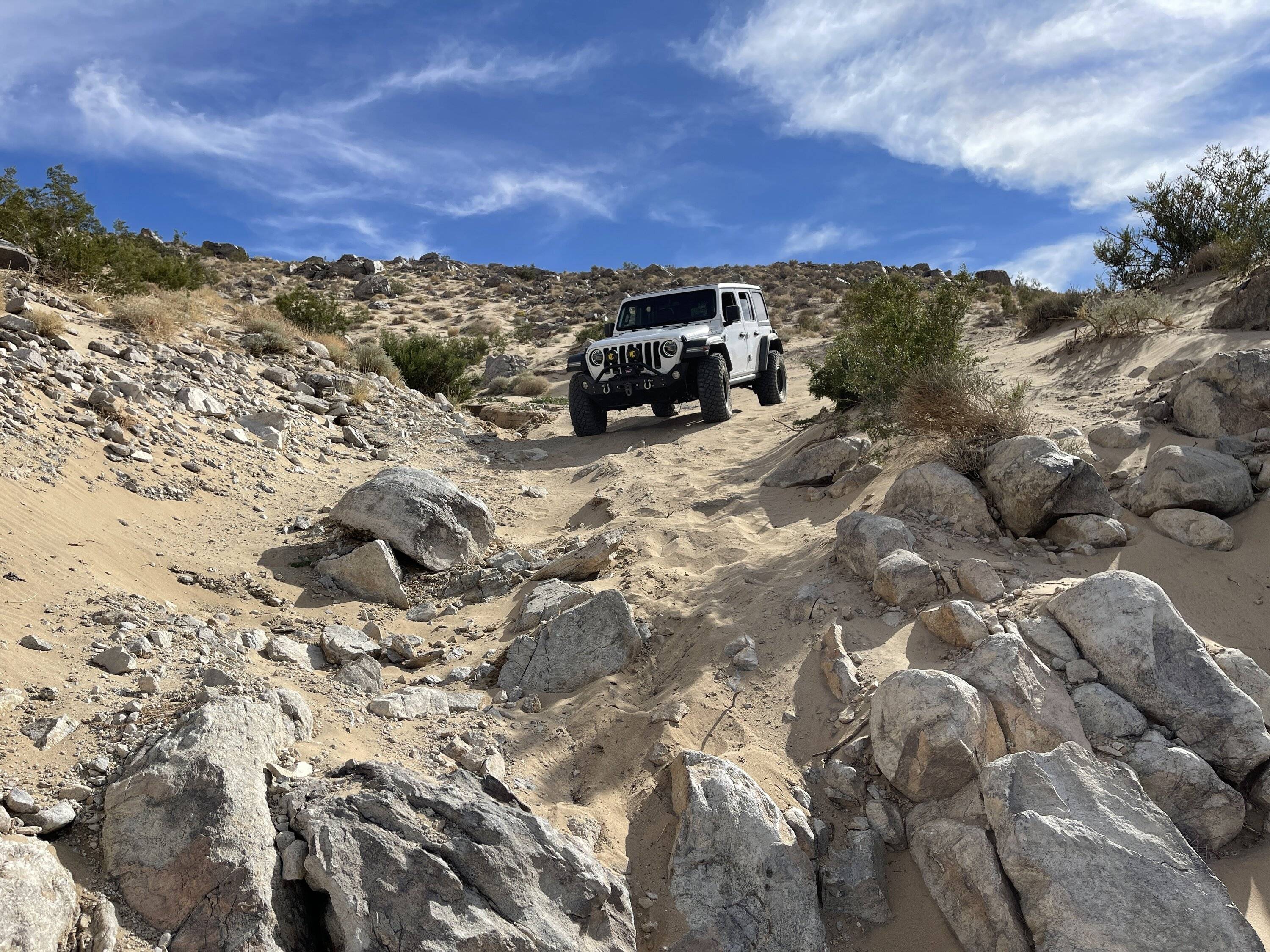 Jeep Wrangler JL Fissure mountain trail in Johnson Valley F97AB494-8D93-49C9-A27B-27DF9A1F09E0