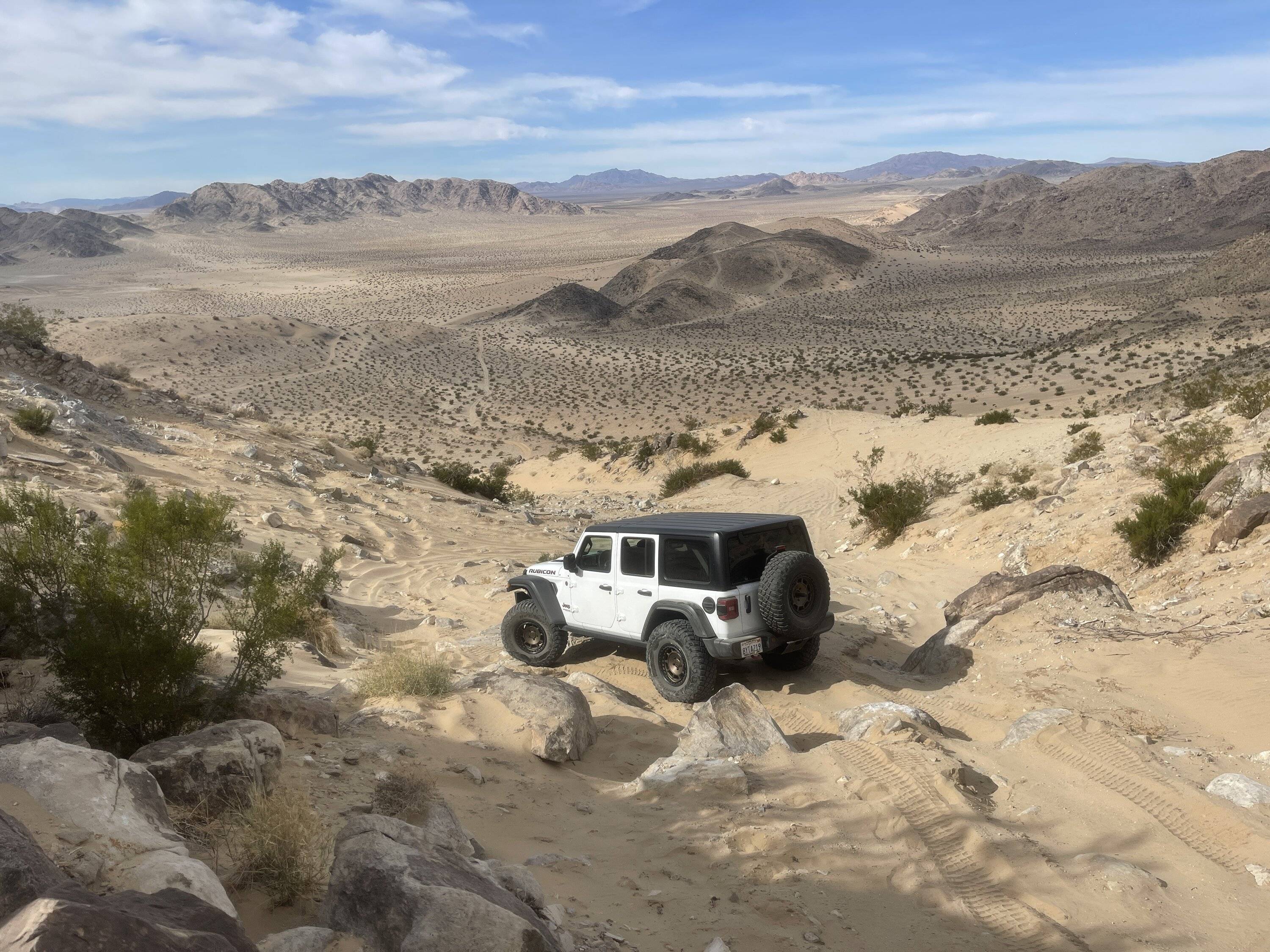 Jeep Wrangler JL Fissure mountain trail in Johnson Valley 23708803-9D06-444C-97E6-216D2B086D71