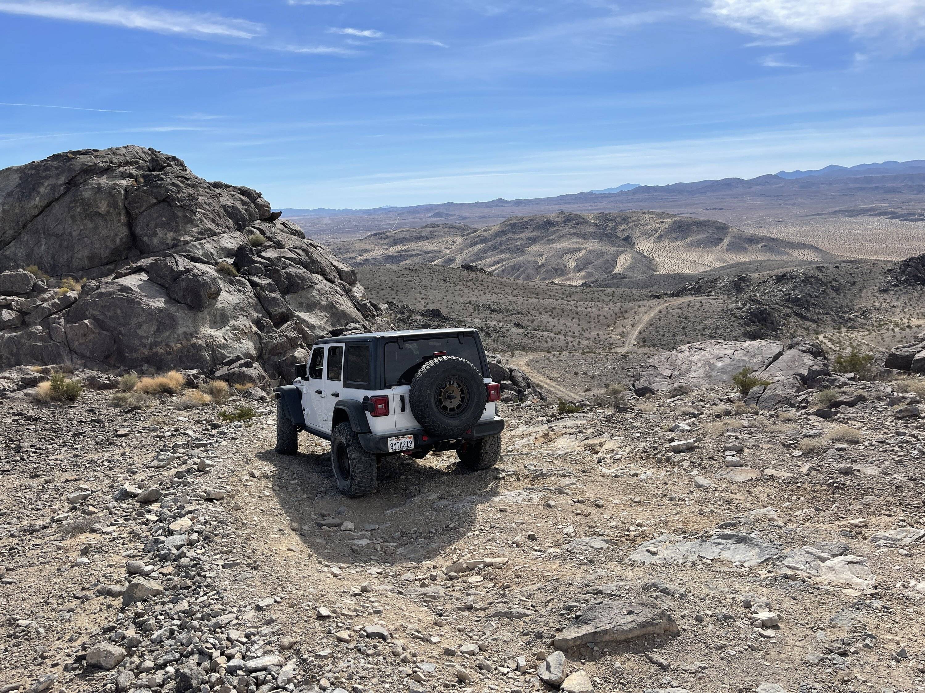 Jeep Wrangler JL Fissure mountain trail in Johnson Valley 109E16DB-401D-4D62-B7A4-BD349437E684