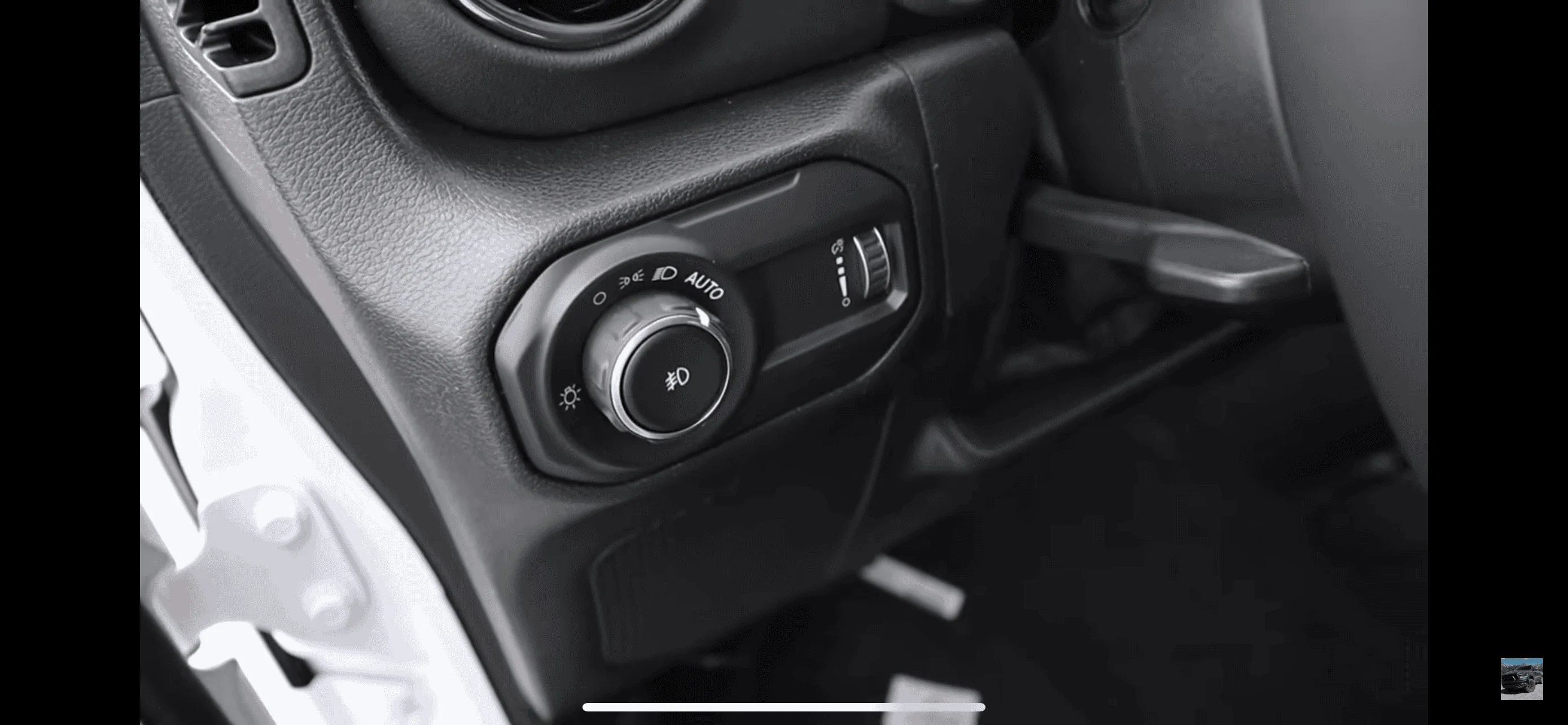 Jeep Wrangler JL 2023 models no dual dimmers 4108A322-60DA-4796-A41A-6B4C92A31707