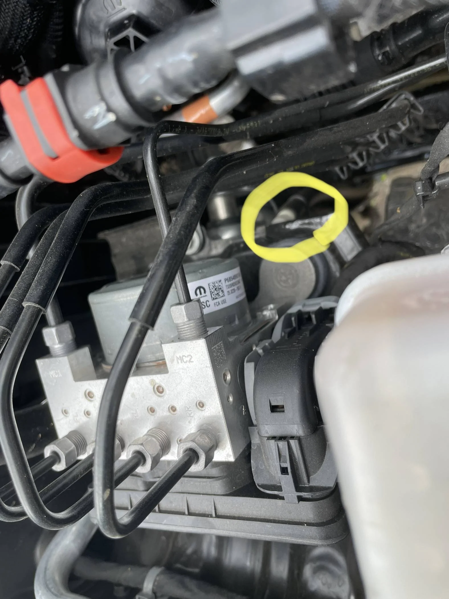 Jeep Wrangler JL Loose tube needs identifying C60065A2-F6C2-418E-87E3-A32EAC498271
