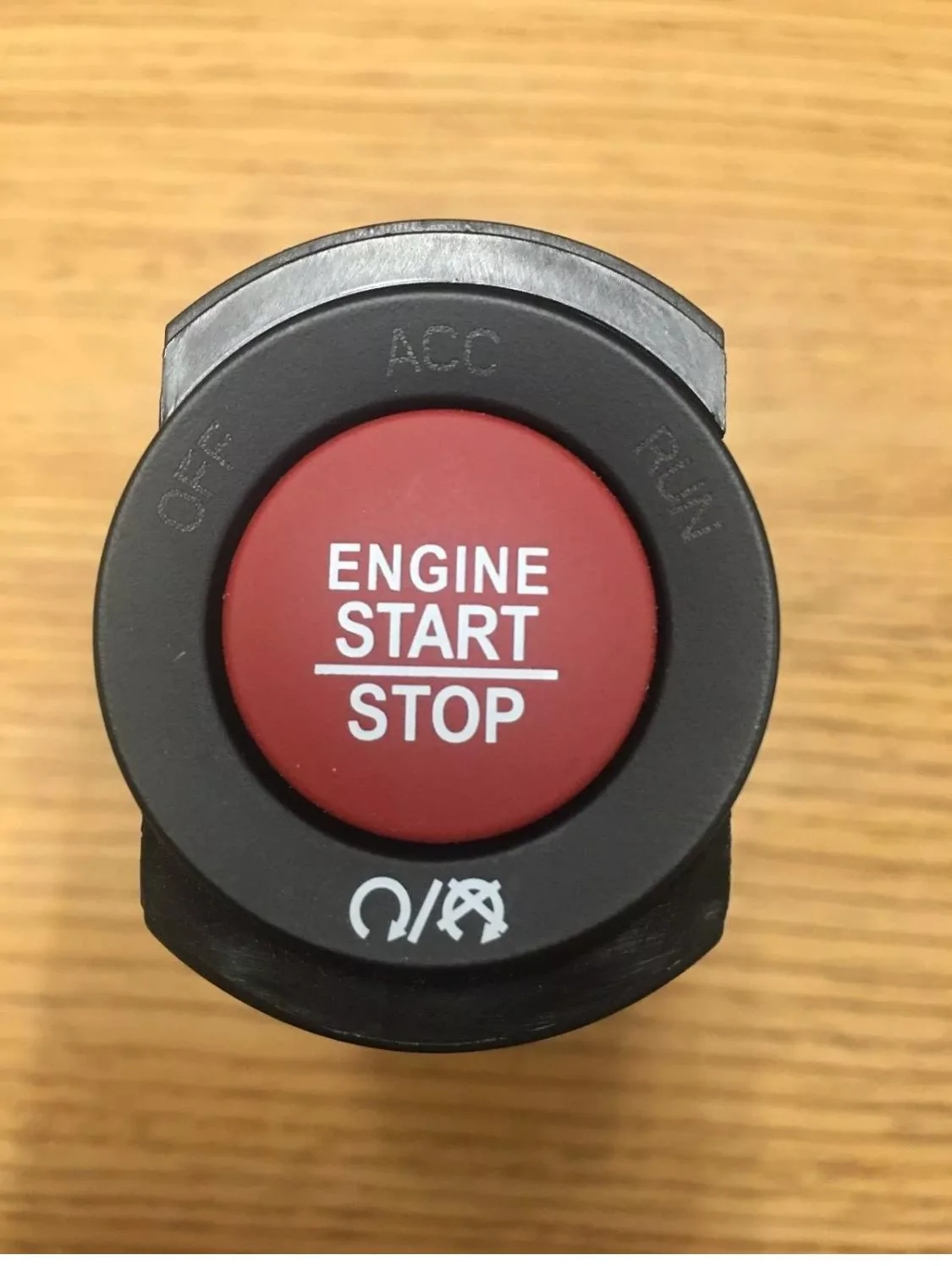 Jeep Wrangler JL Charger red push button start 9FEDF2B1-B0A0-4BC0-A13C-29667BC9E82D
