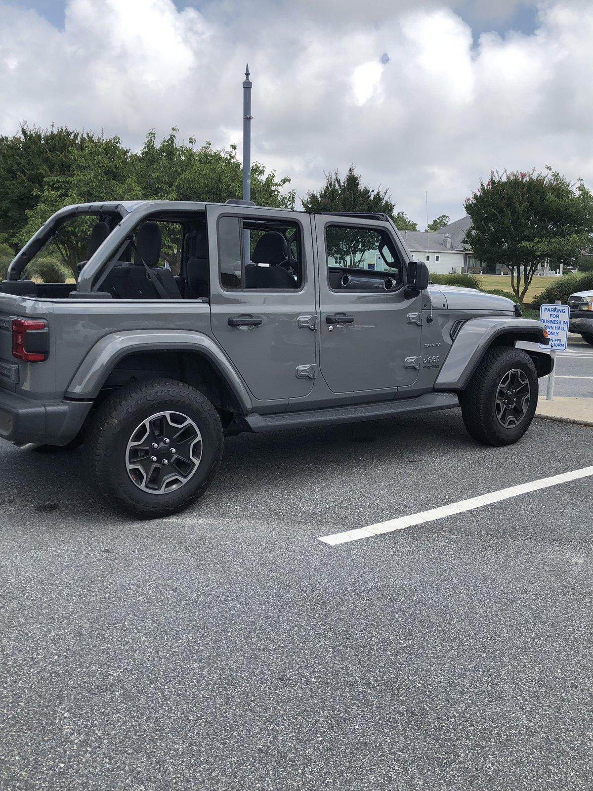 Jeep Wrangler JL Sting Gray Owners w/ aftermarket wheels please post pics 4CD7F1CE-7593-453A-B32C-791497FFC46B
