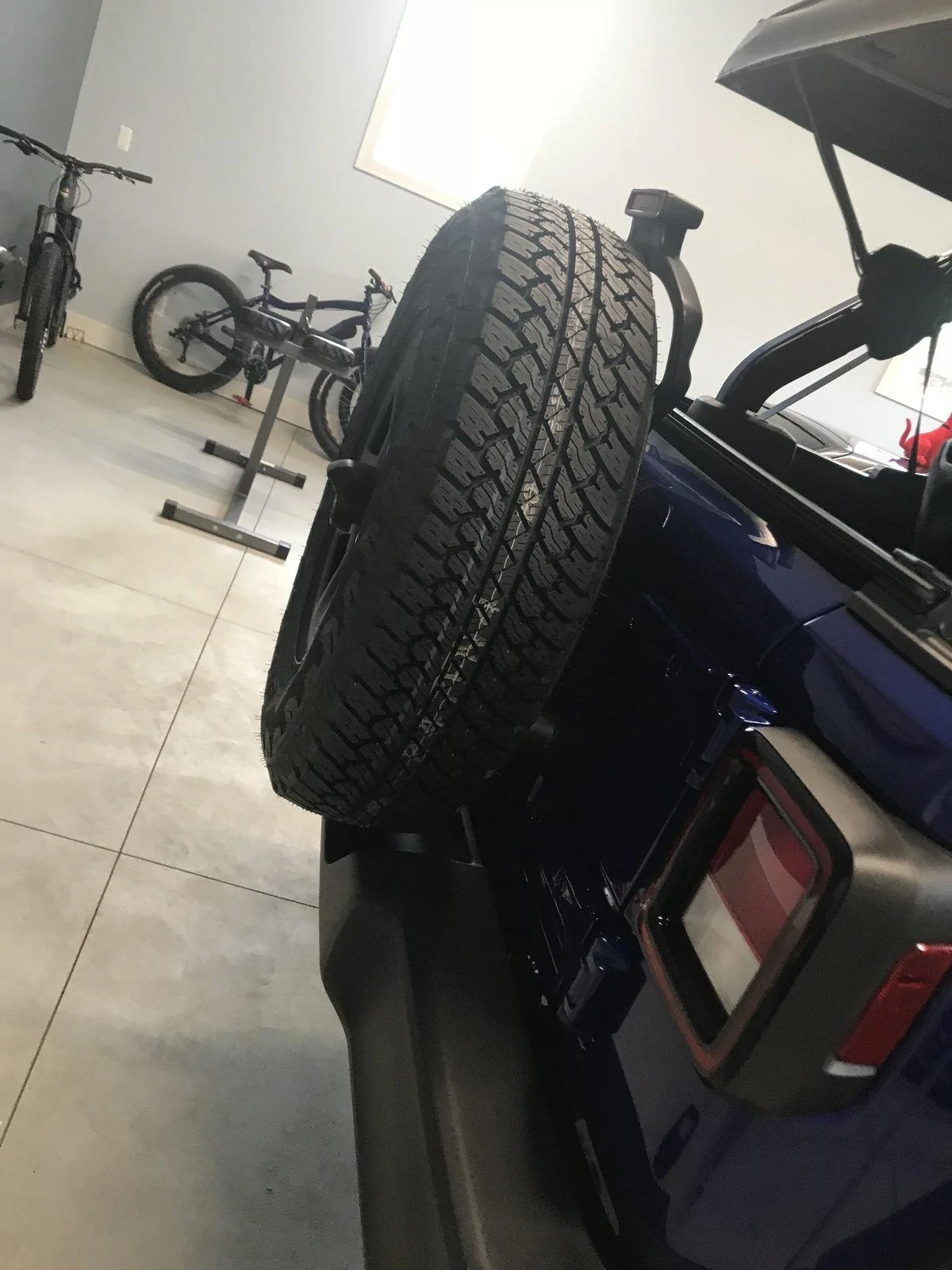 Jeep Wrangler JL Tire carrier delete? 244293C8-B0C9-41B8-9C85-729ED4882F05