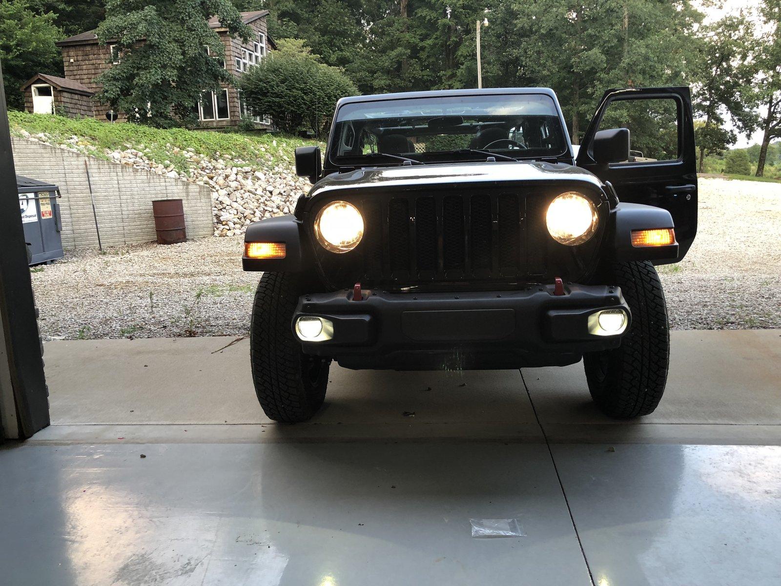 Jeep Wrangler JL JL rubicon front bumper fit on JL sport A24EAD9C-D64C-4135-A123-D078FD7AE6F7