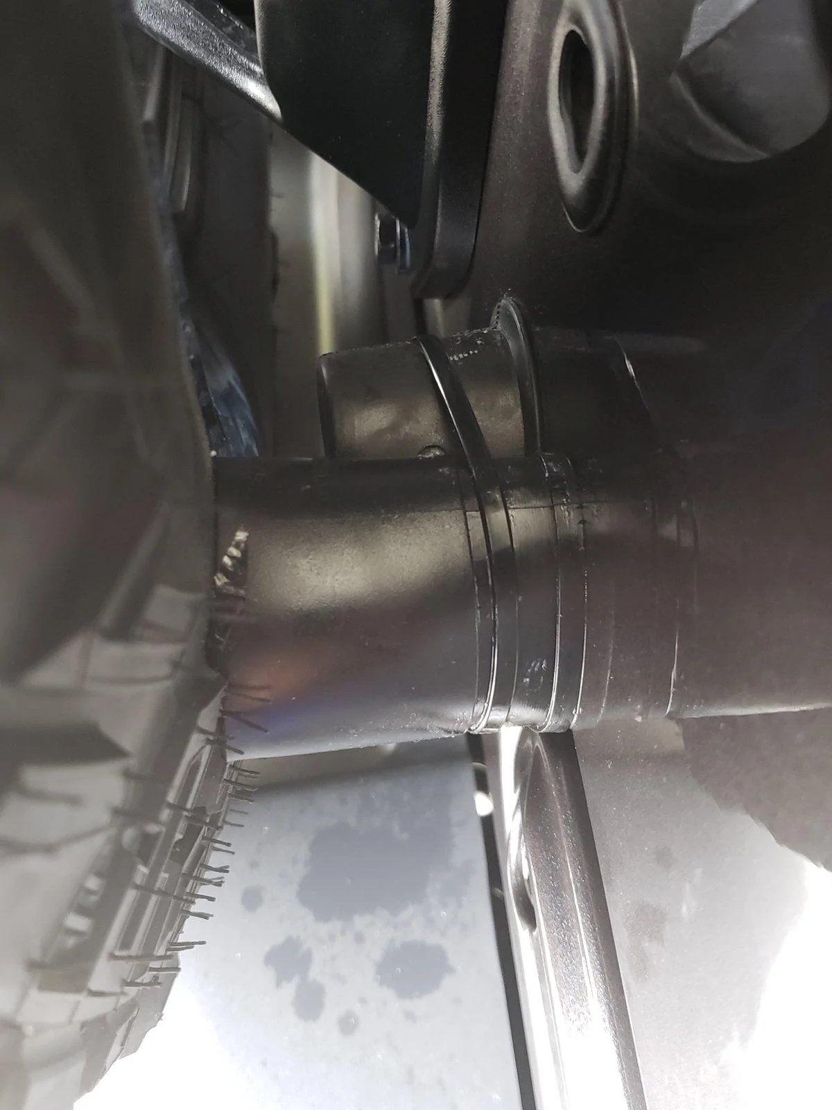 Jeep Wrangler JL Extending the spare tire bump stops 20180722_104346