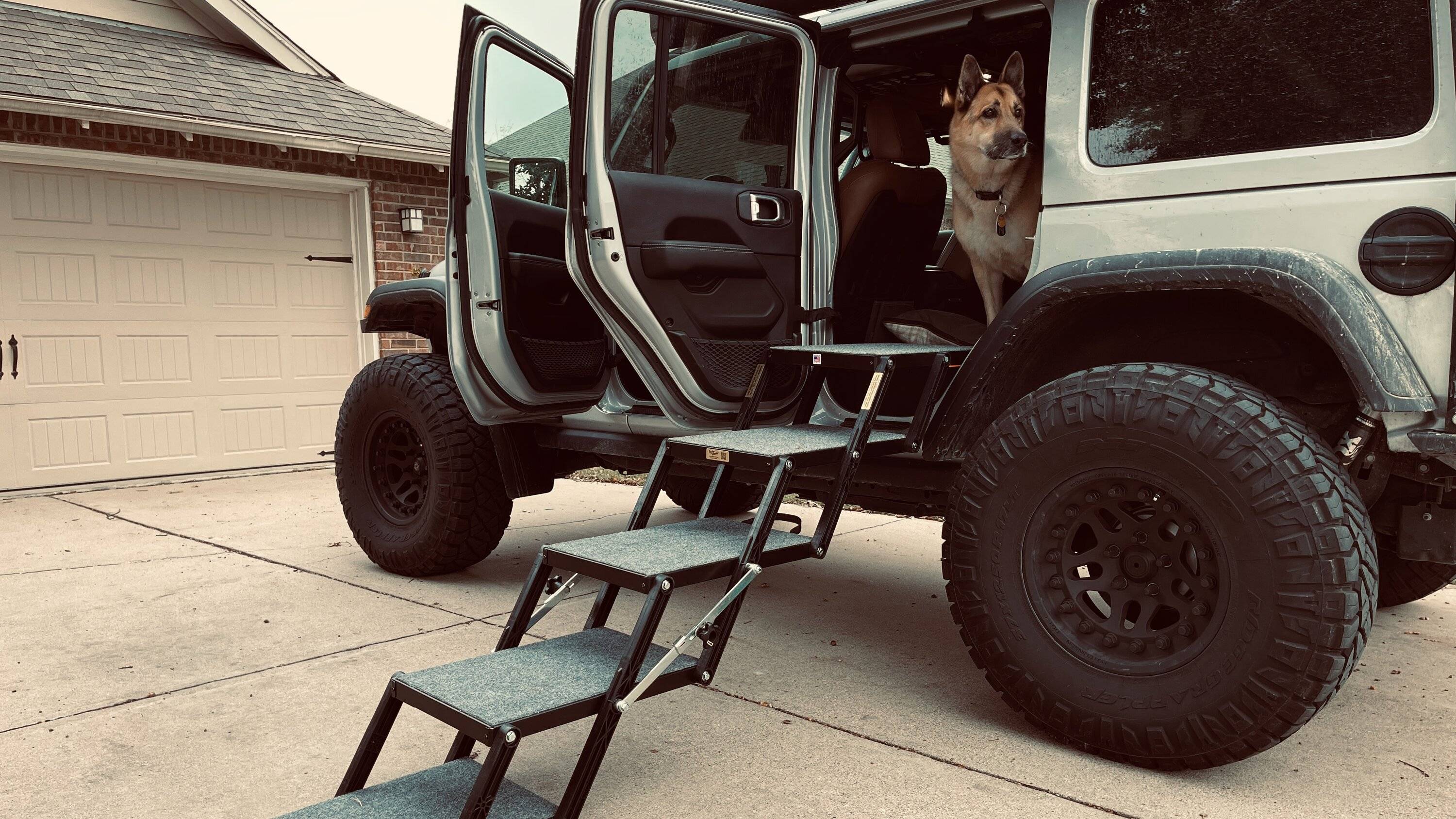 Jeep Wrangler JL Astro Jeep's JLURD Build Rusty and the stairs