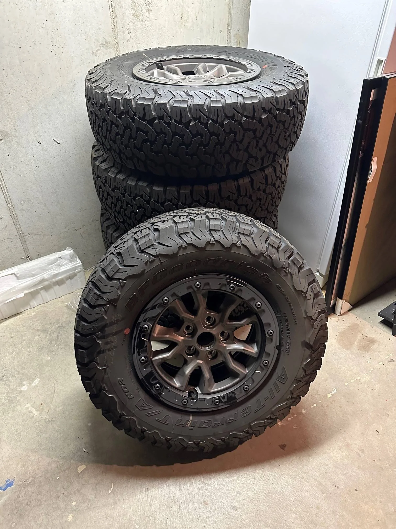 Jeep Wrangler JL FS: Rubicon 392 Wheels & Tires 392 Wheels_1