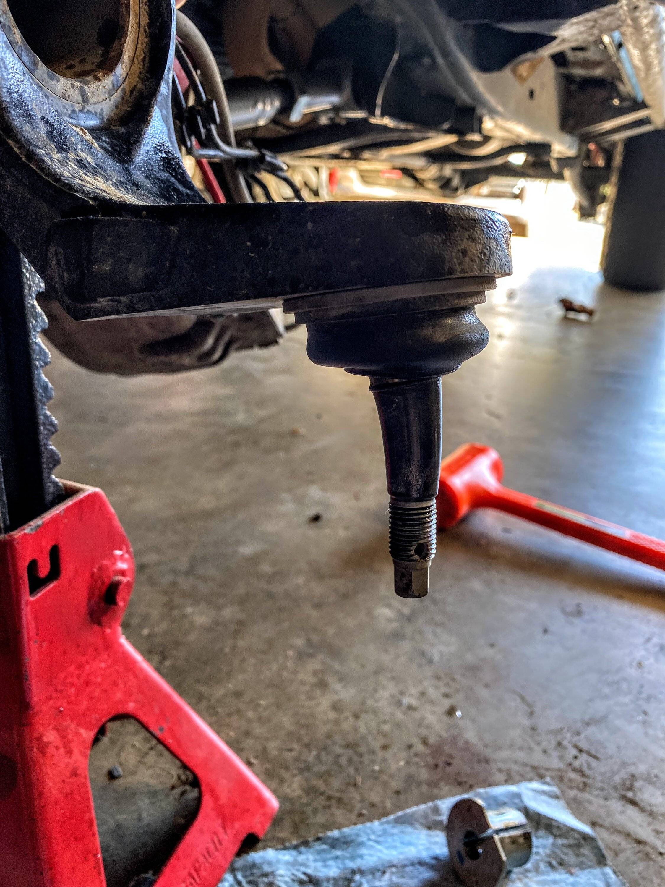 Jeep Wrangler JL Front Diff Tweaked bent ball joint