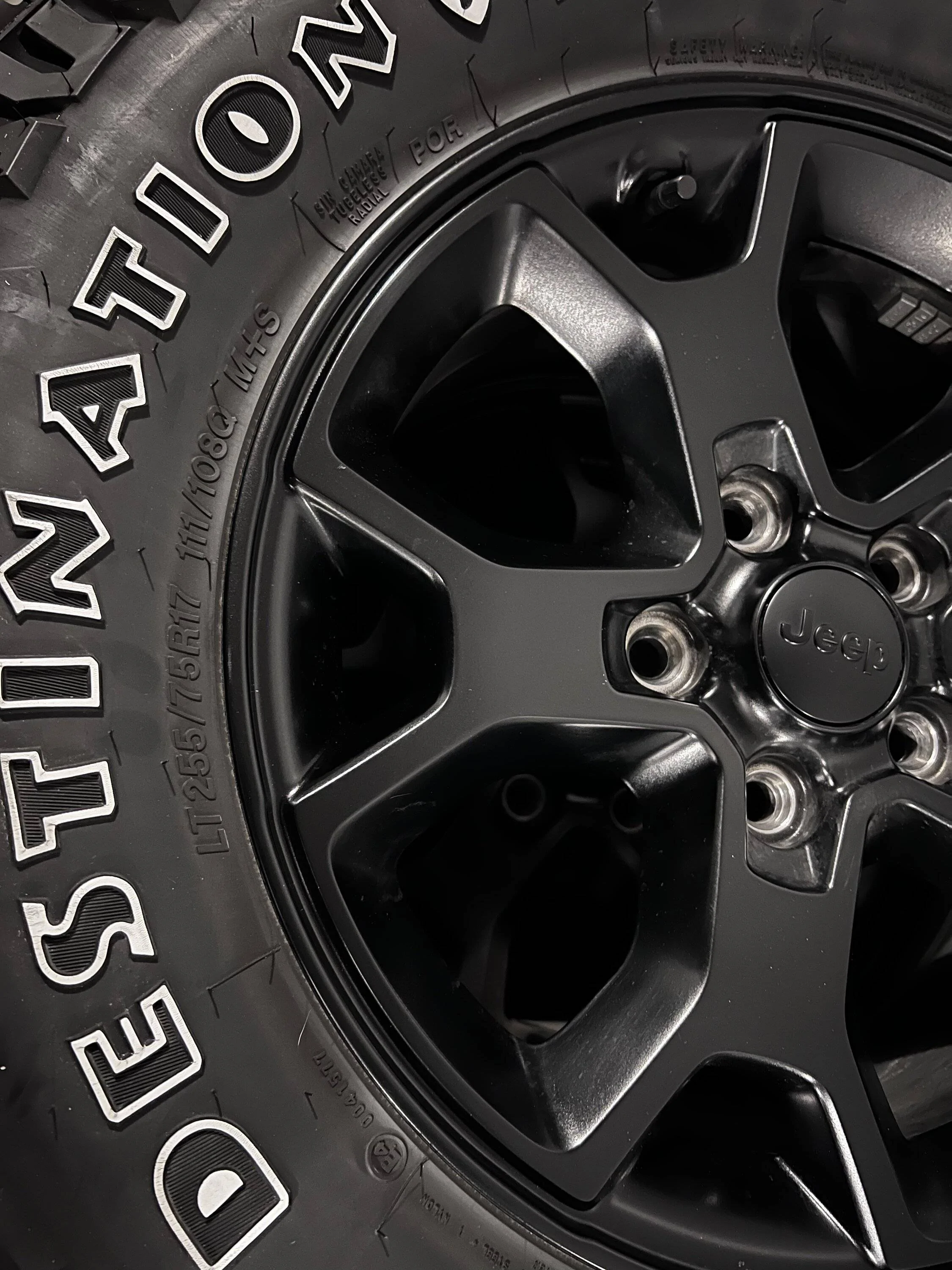 Jeep Wrangler JL 2021 Willys wheels and tires 4FABAA57-8B88-4A79-8BE0-28ADD7A1030F