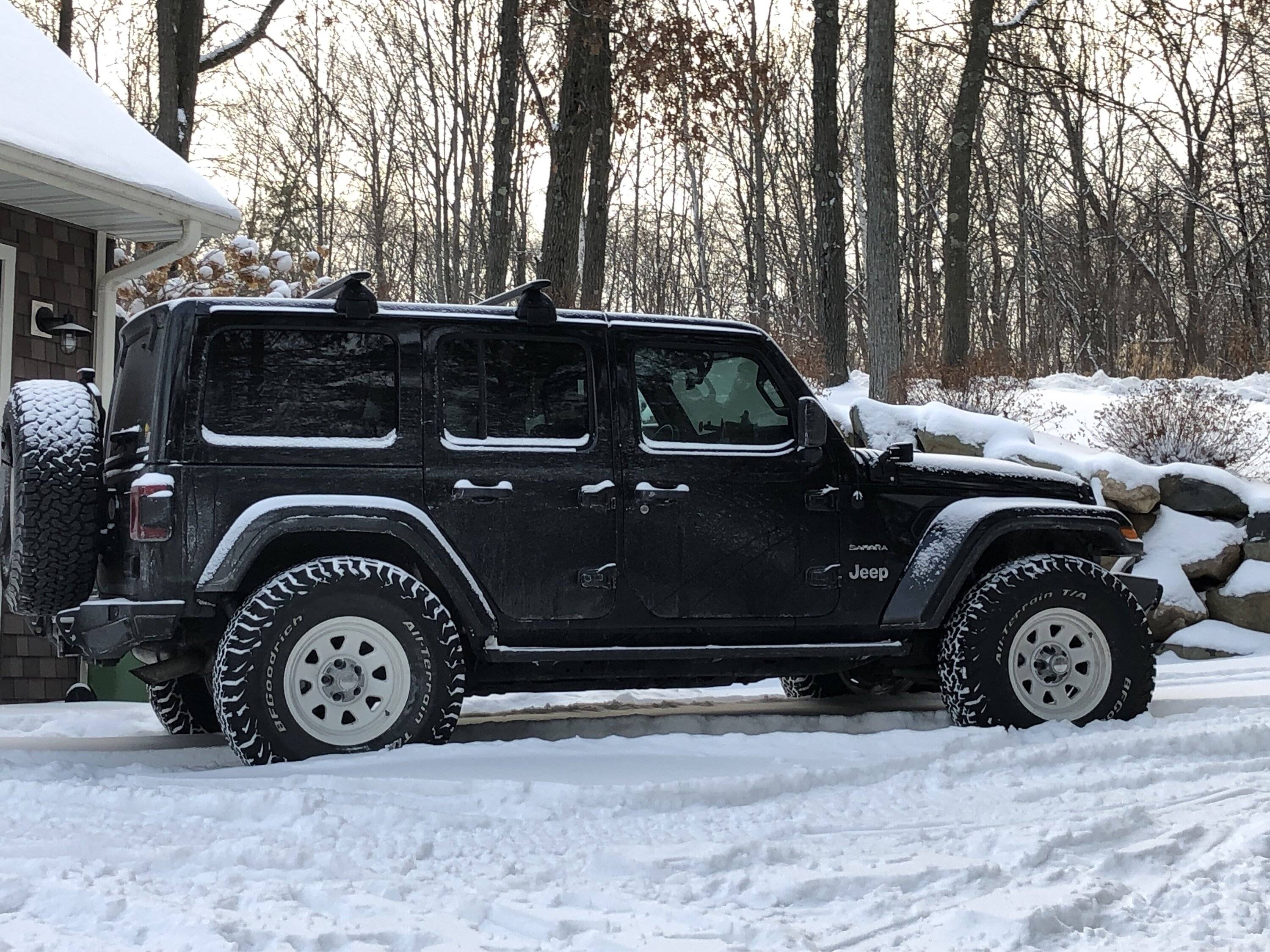 Jeep Wrangler JL Jeeps in Snow... post pics. 1668737948884