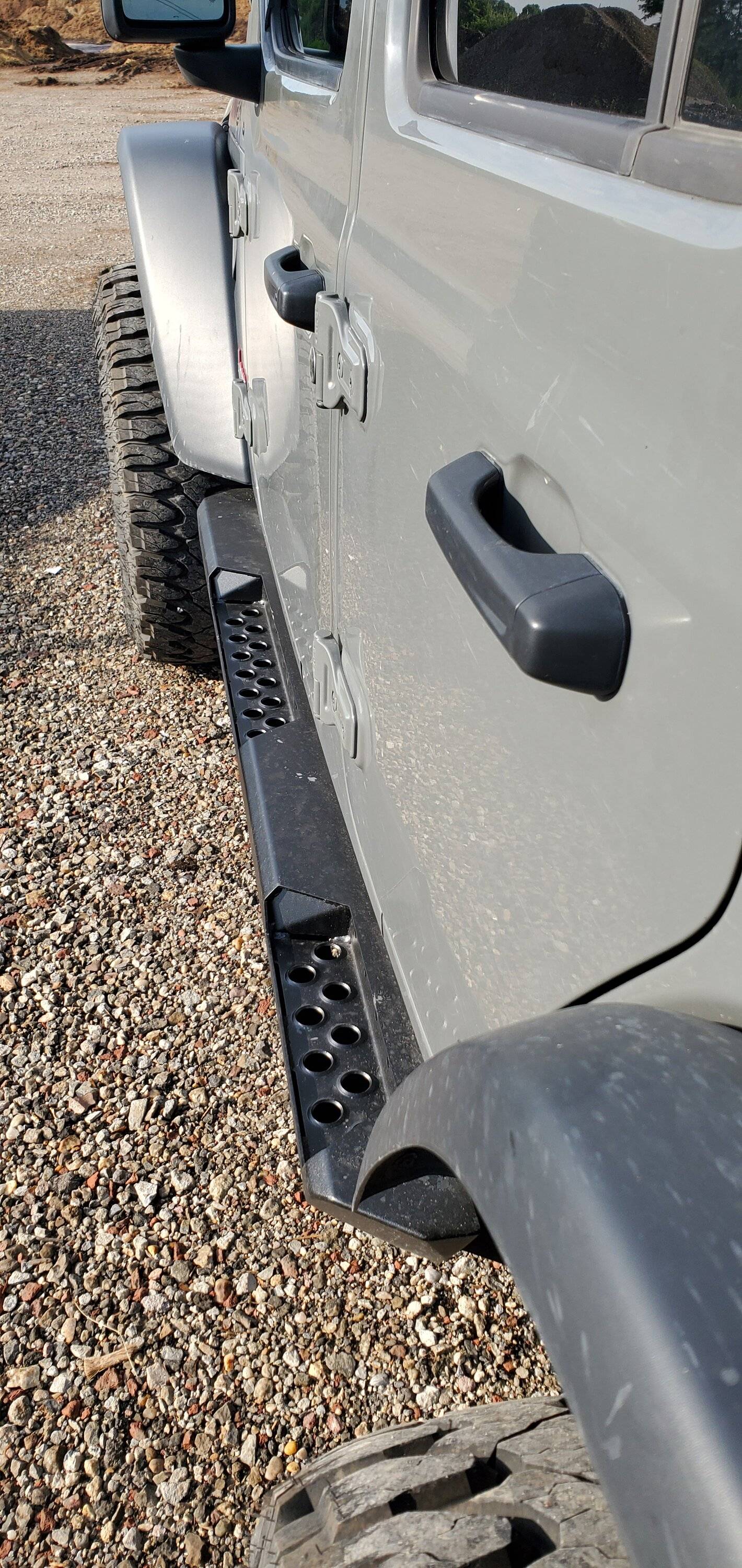 Jeep Wrangler JL Rock Sliders With Unobtrusive Step 1594036353209