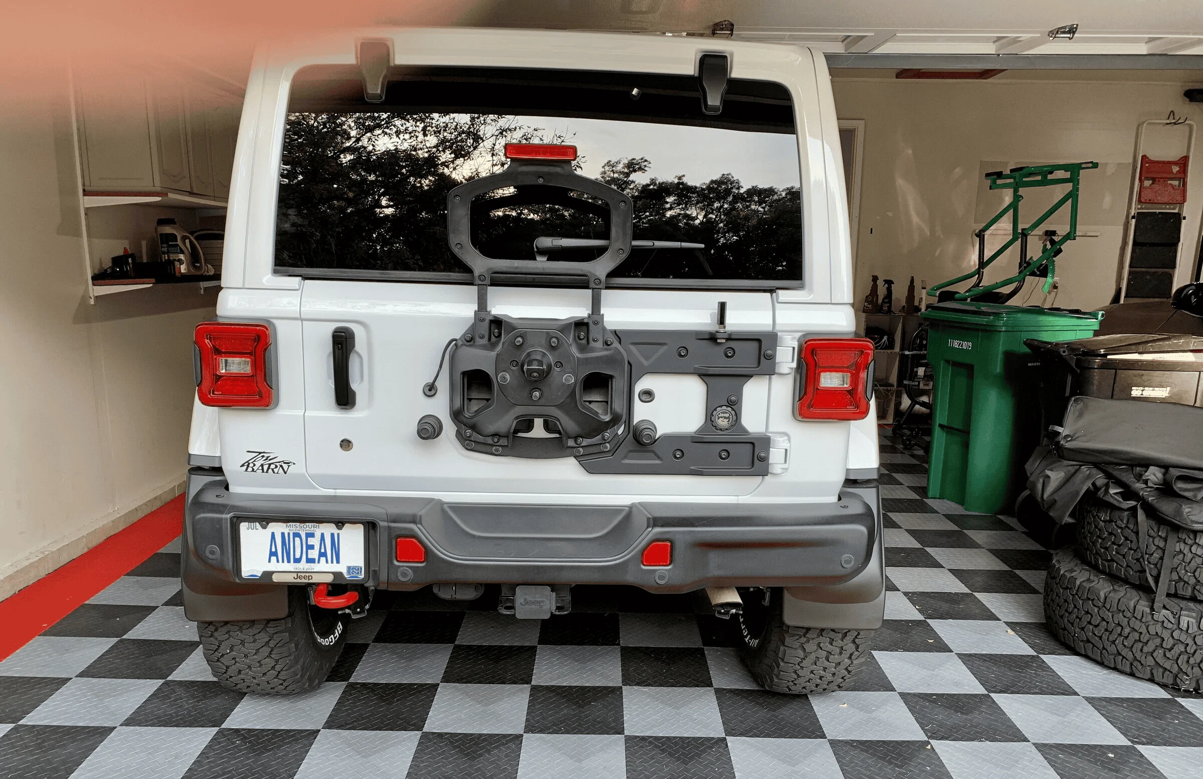 Jeep Wrangler JL Garage Modular Flooring 1669004993587