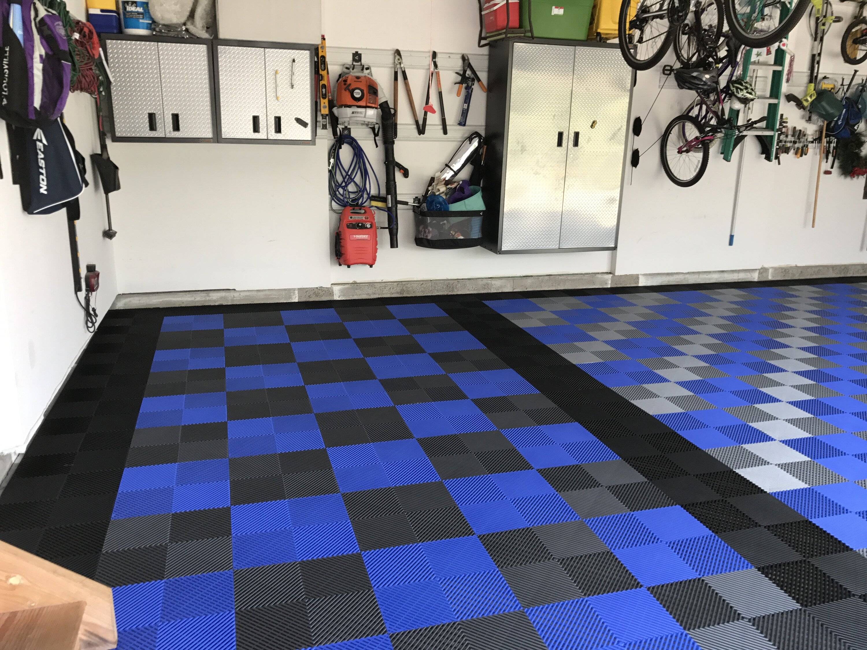 Jeep Wrangler JL Garage Modular Flooring IMG_2282.JPG