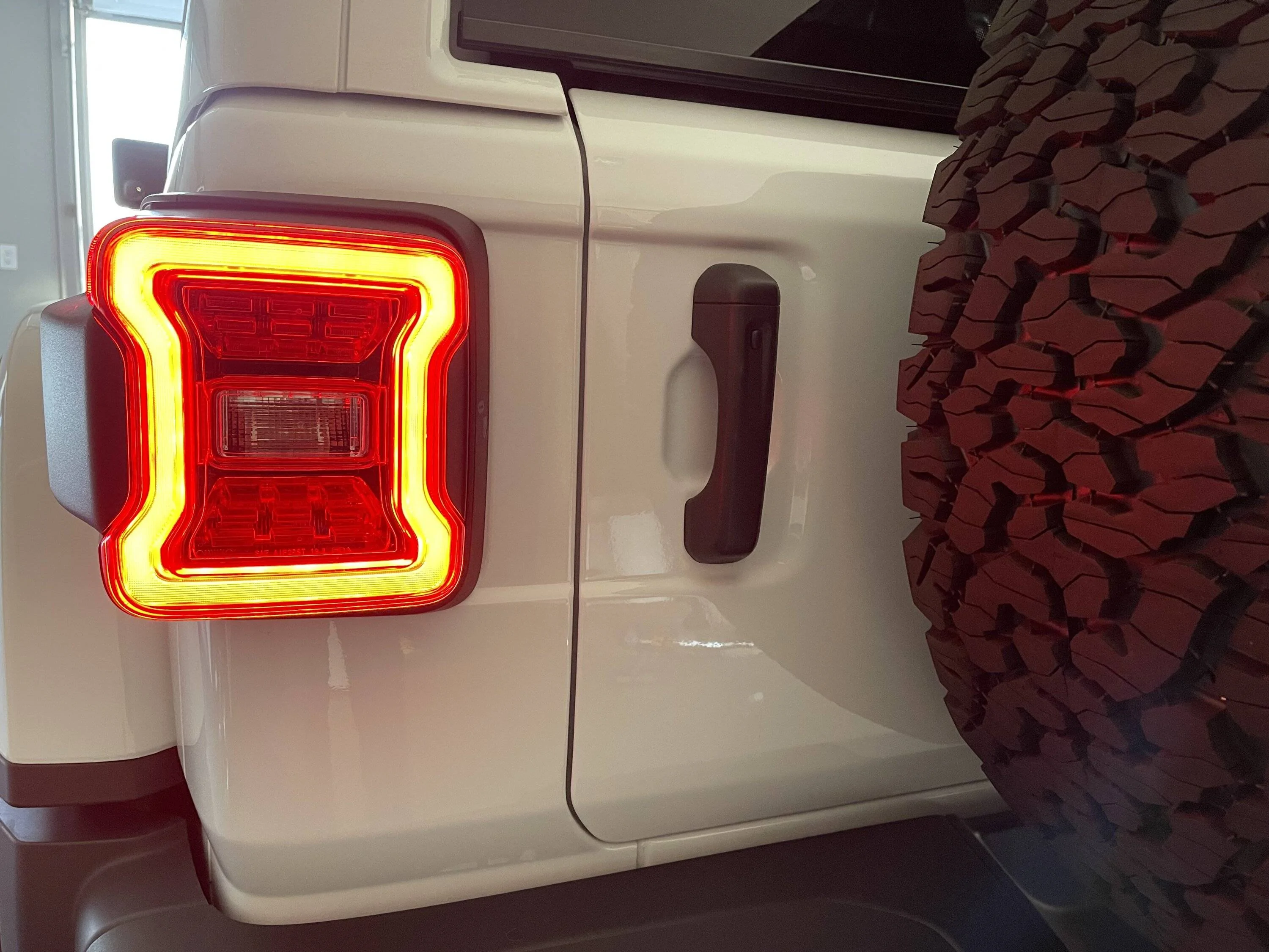 Jeep Wrangler JL Recon emblem IMG_2333