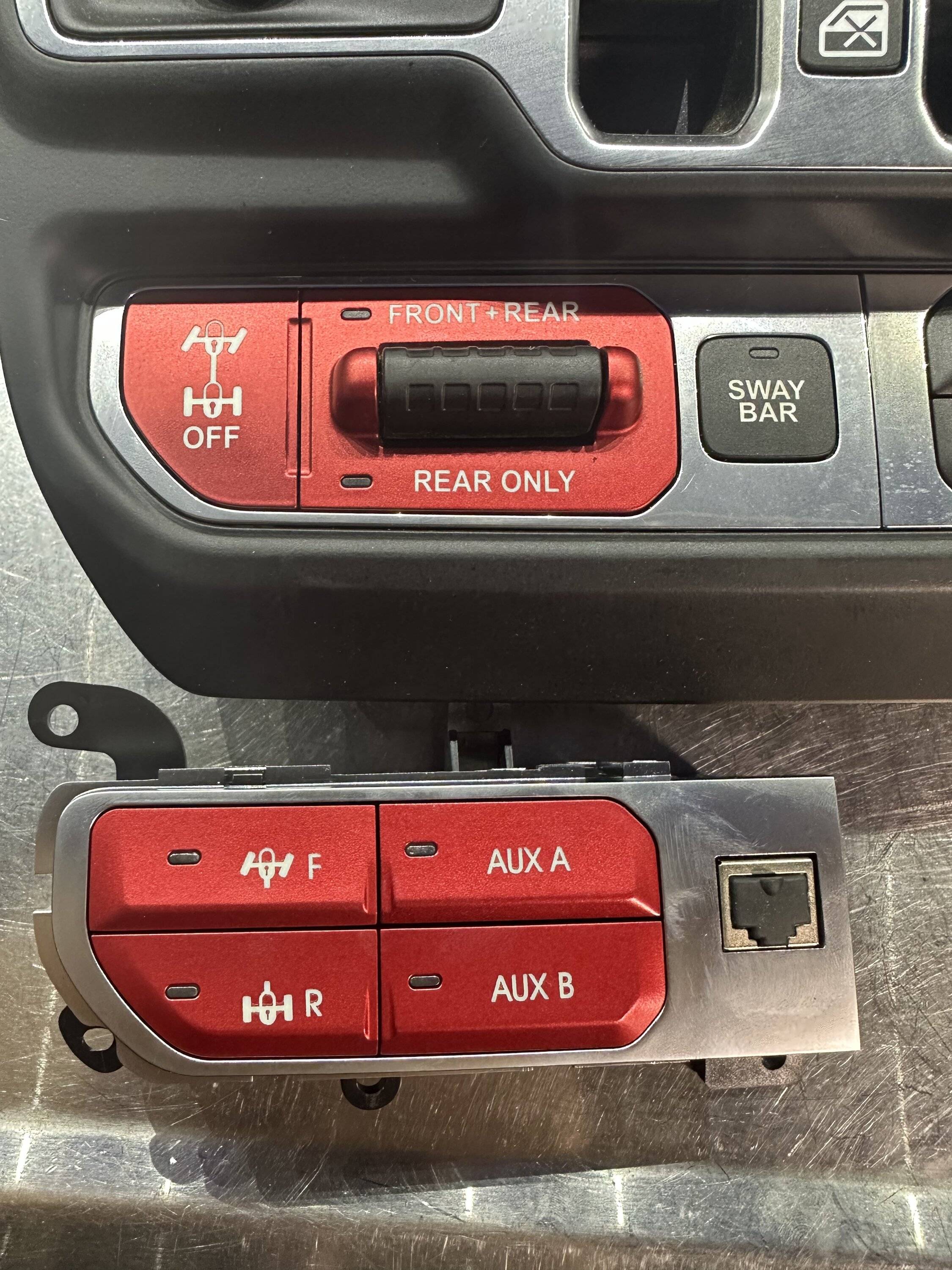 Jeep Wrangler JL Lasfit Locker Switch Panel - ARB Air Lockers CC711E8B-3919-46E4-9DCB-F5104D8261D3