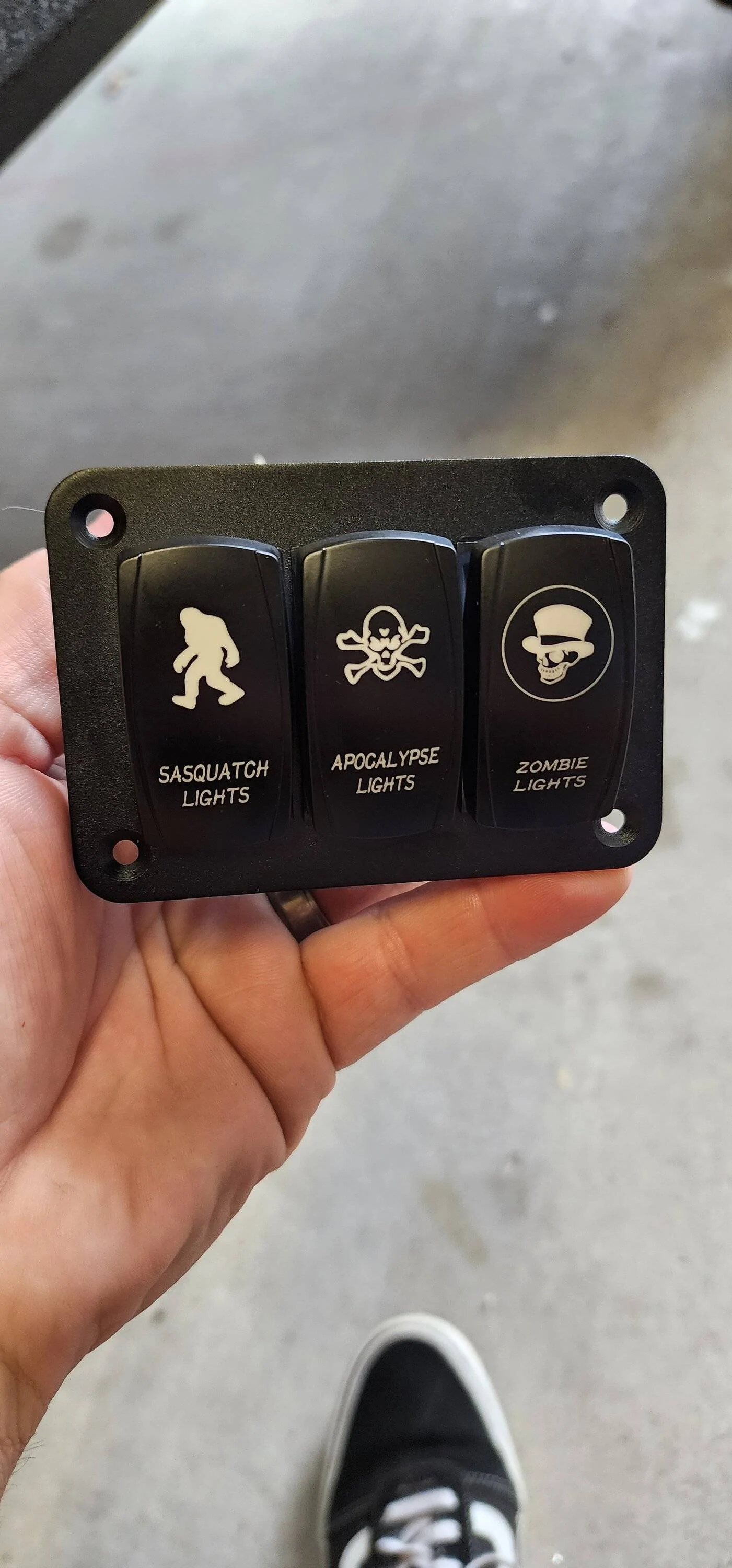 Jeep Wrangler JL Switch Panel wiring? 20221125_104627
