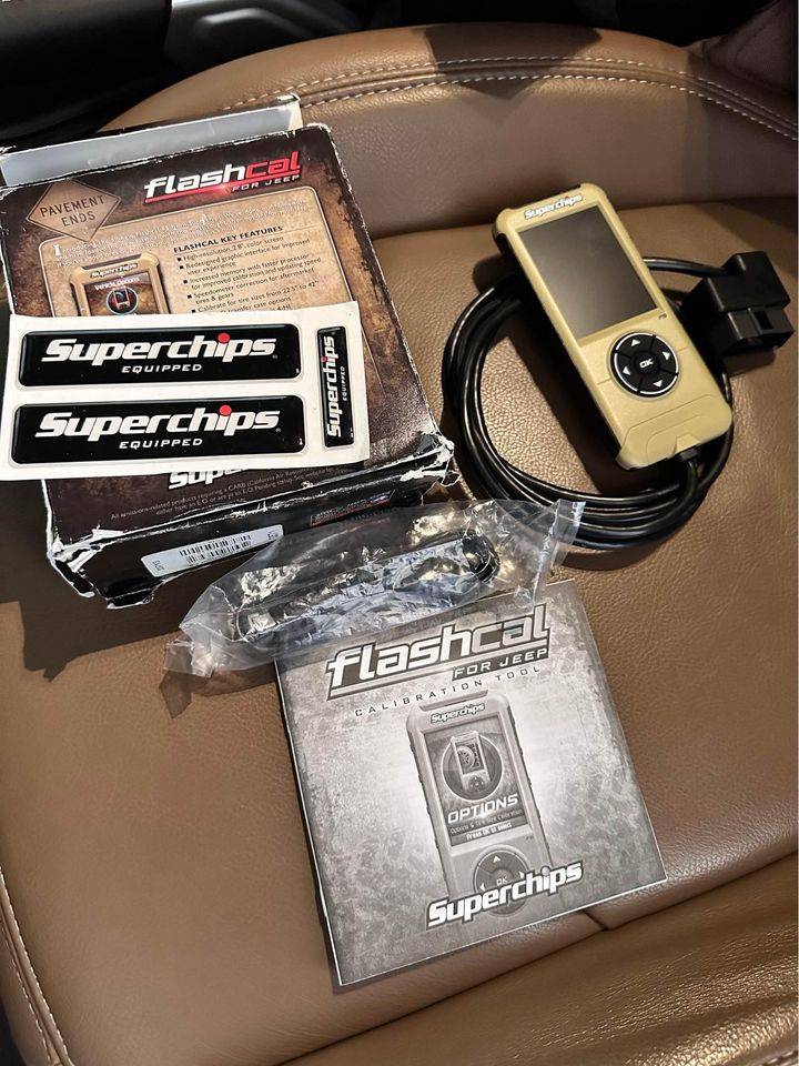 Jeep Wrangler JL FS: Superchips Flashcal F5 314707961_5568578359864590_636946394669207112_n
