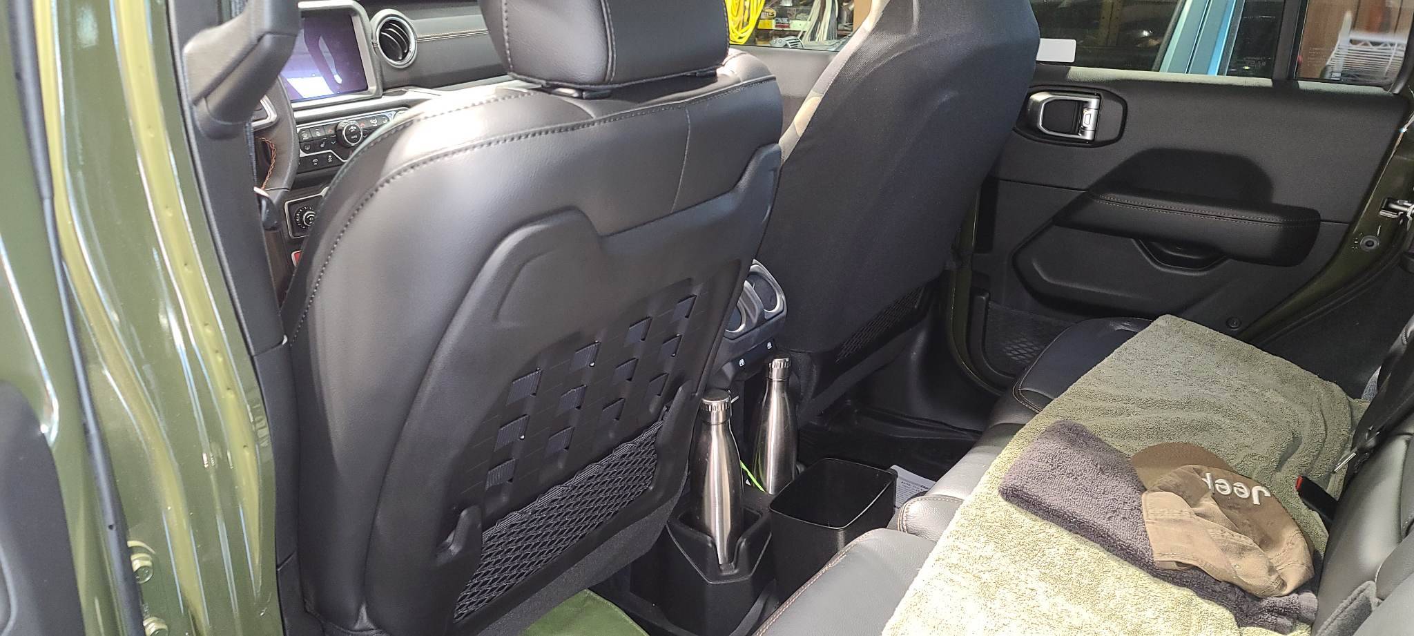 Jeep Wrangler JL 2023 Rubicon cloth seats? 392 seat back cover