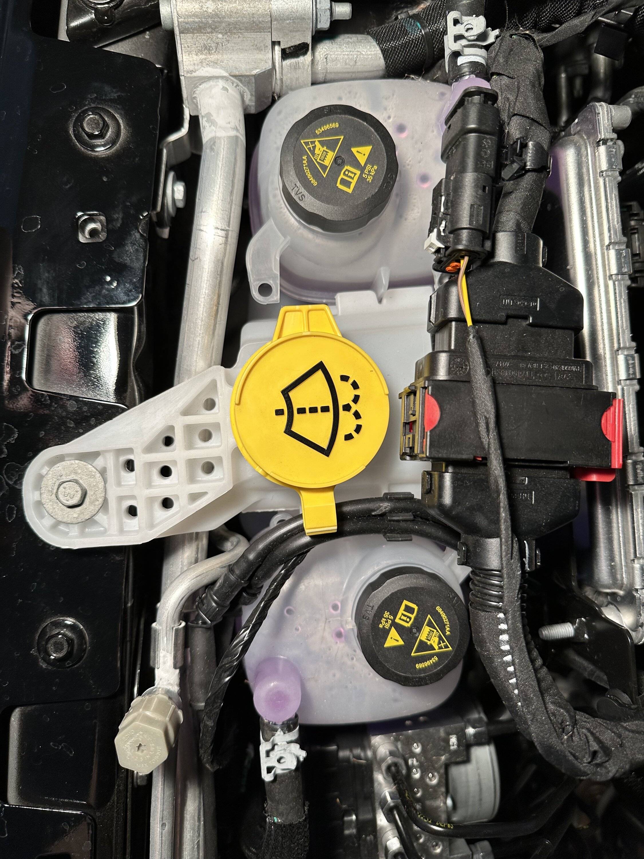 Jeep Wrangler JL Stock Hardtop and Front Camera Washers IMG_7440
