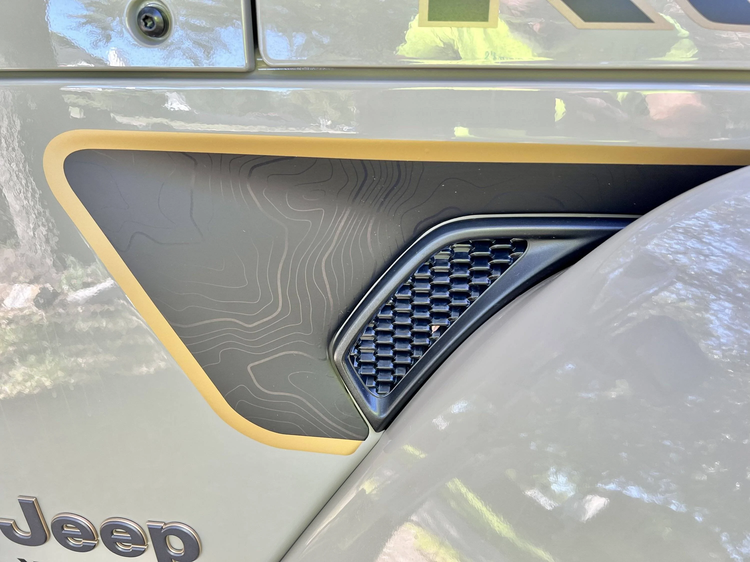 Jeep Wrangler JL Show us your unique hood decals! 9A4461E3-C60E-4DBA-AB58-66BF89016238