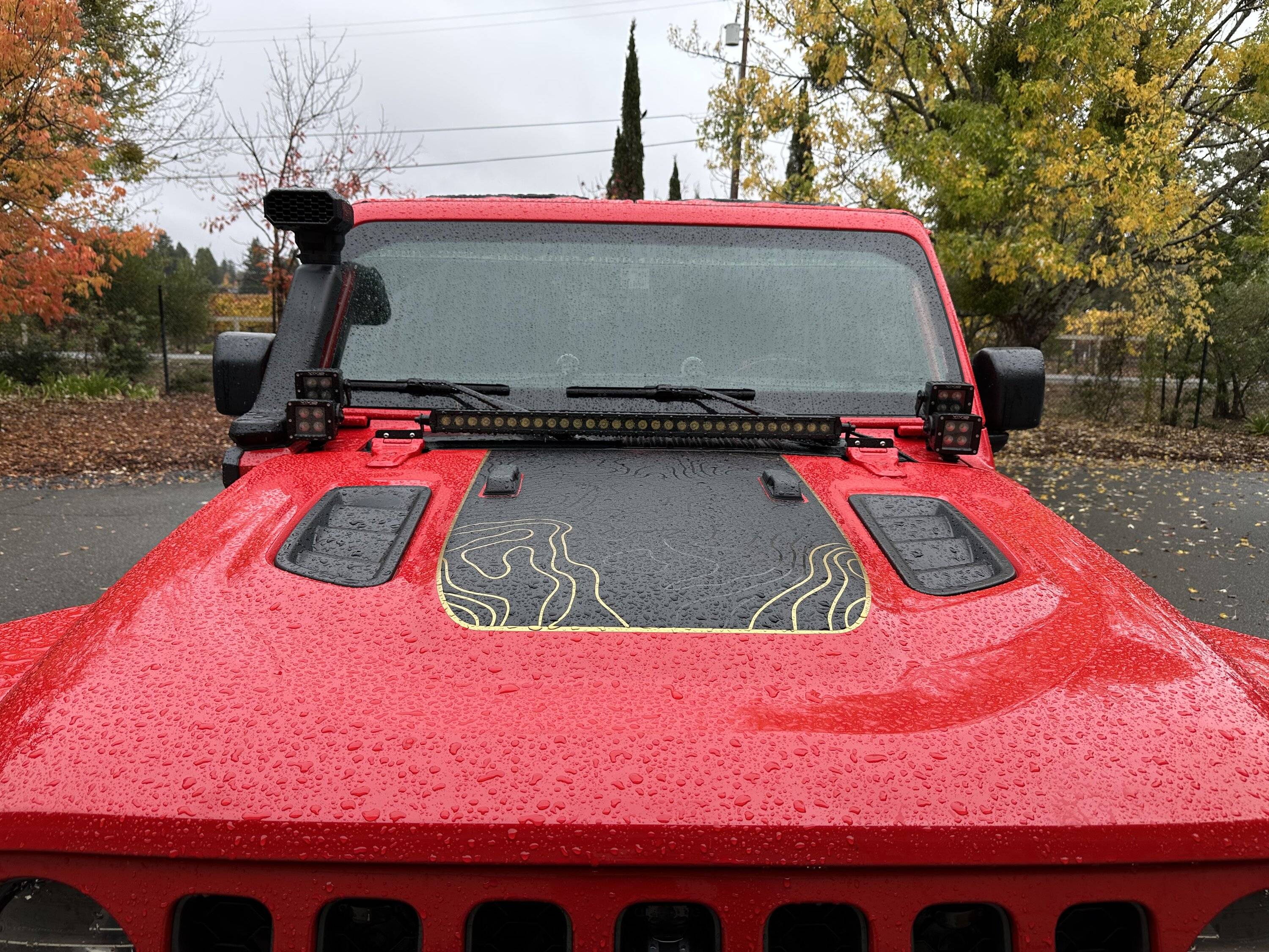 Jeep Wrangler JL Consensus on black Rubicon hood decal 77B34818-27D6-466A-8B80-6B1A73177EC3