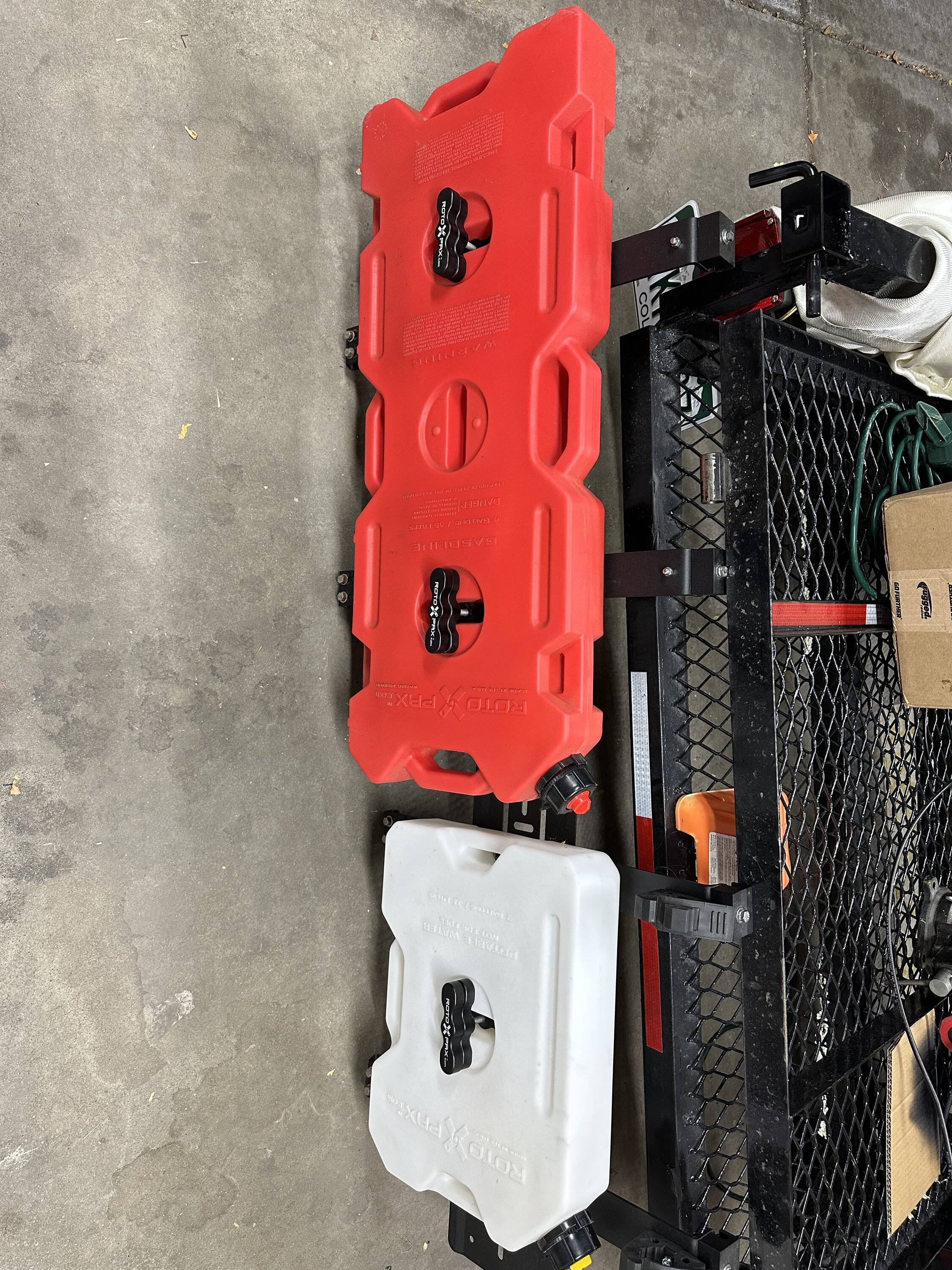 Jeep Wrangler JL Trailrax Pak Rax w/Rotopax 49AA9A91-08D9-41BC-8443-1616C3609FD1