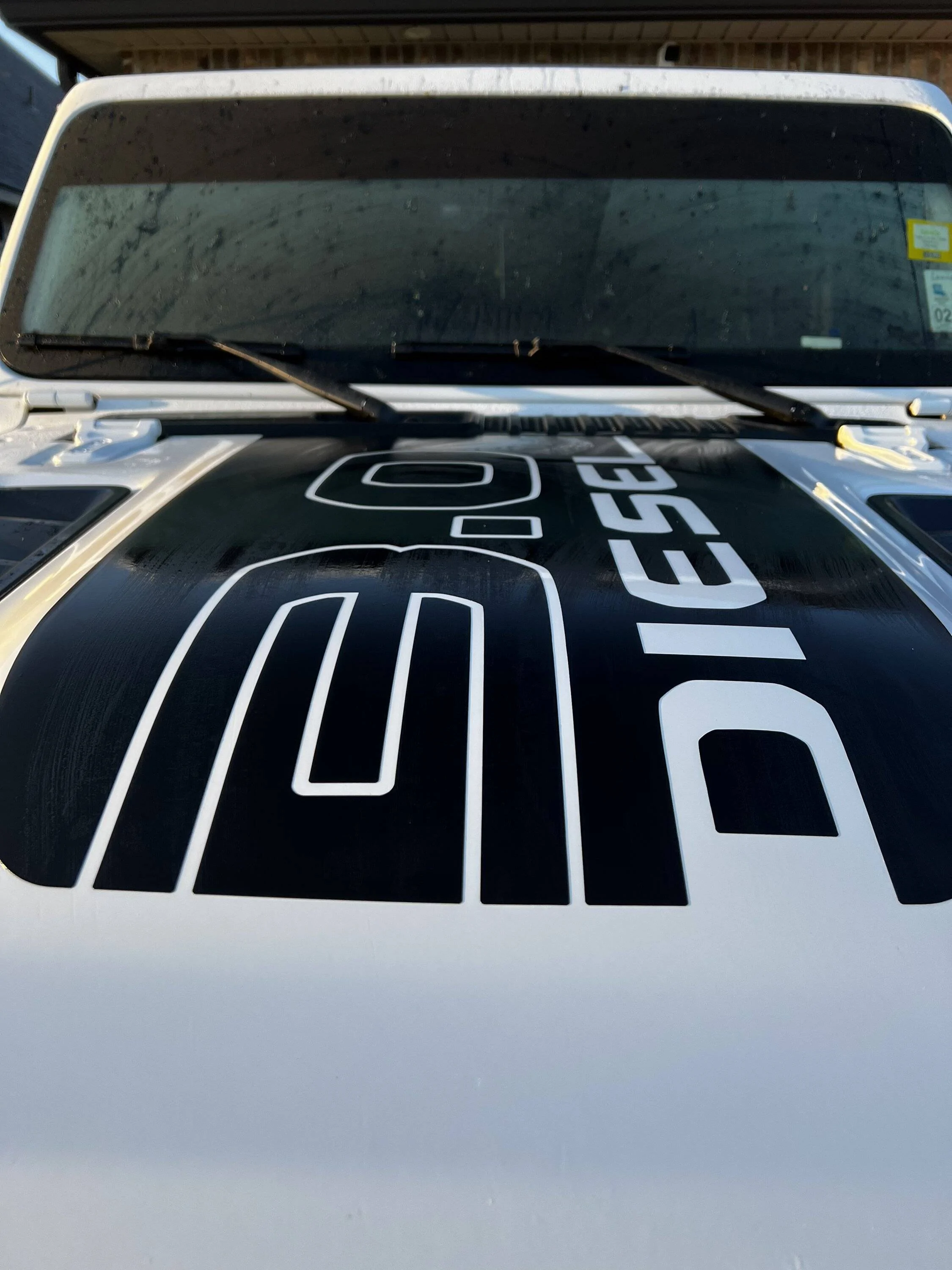 Jeep Wrangler JL Consensus on black Rubicon hood decal CB2C42D3-F3AE-431F-8811-7C21E4AE9264