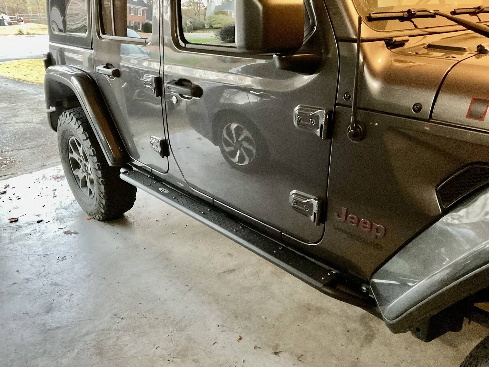 Jeep Wrangler JL Rubicon Side Steps w/ Mud Flaps IMG_0034