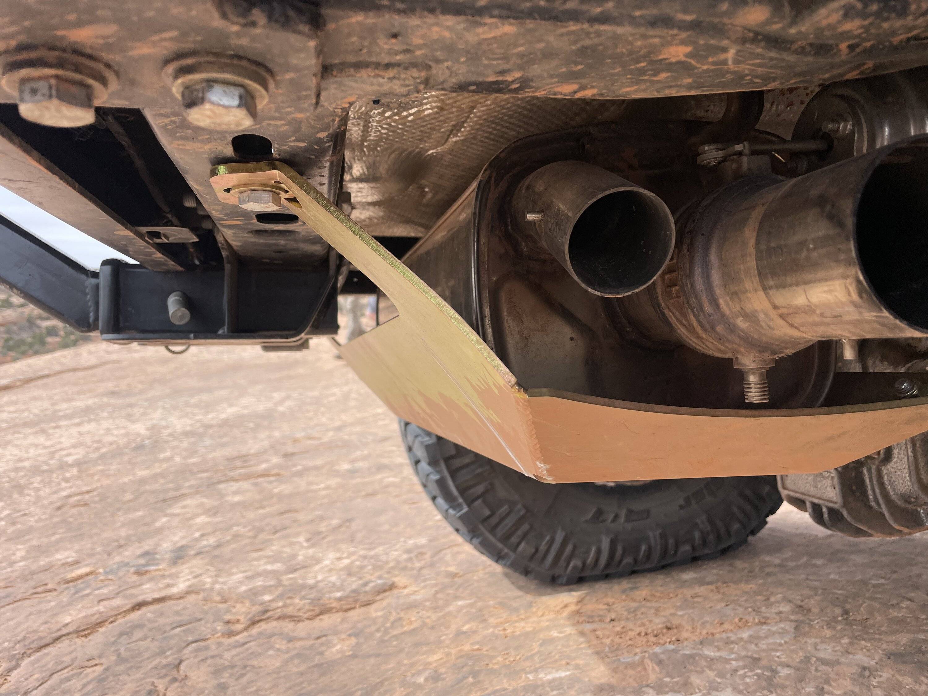 Jeep Wrangler JL Removing Exhaust Tips Before Going Off-road 17FC682E-112E-45F1-AE59-DD120A6B7C6C