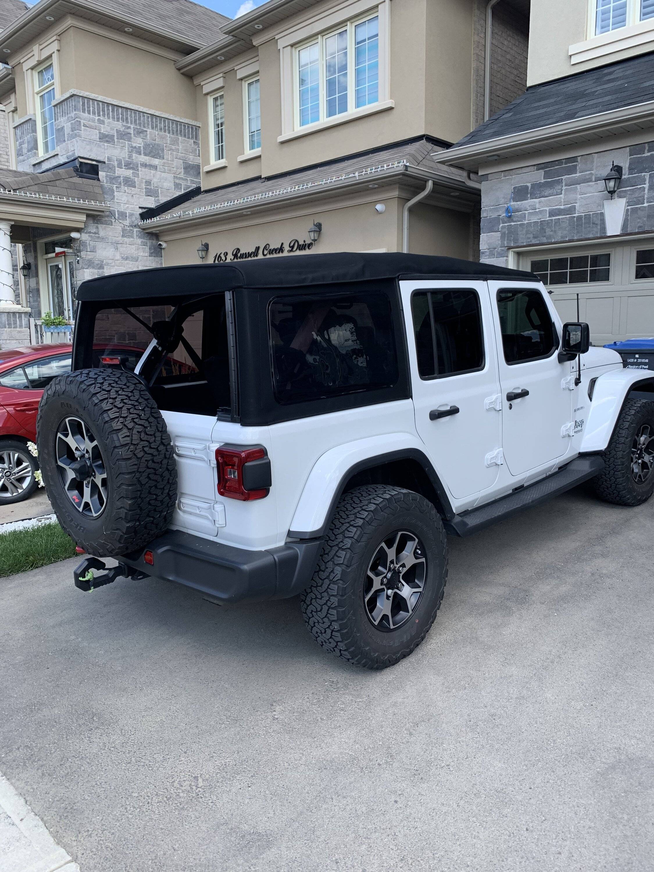 Jeep Wrangler JL White Jeep AE53F7BC-7855-4B03-9D50-3ABC85532143