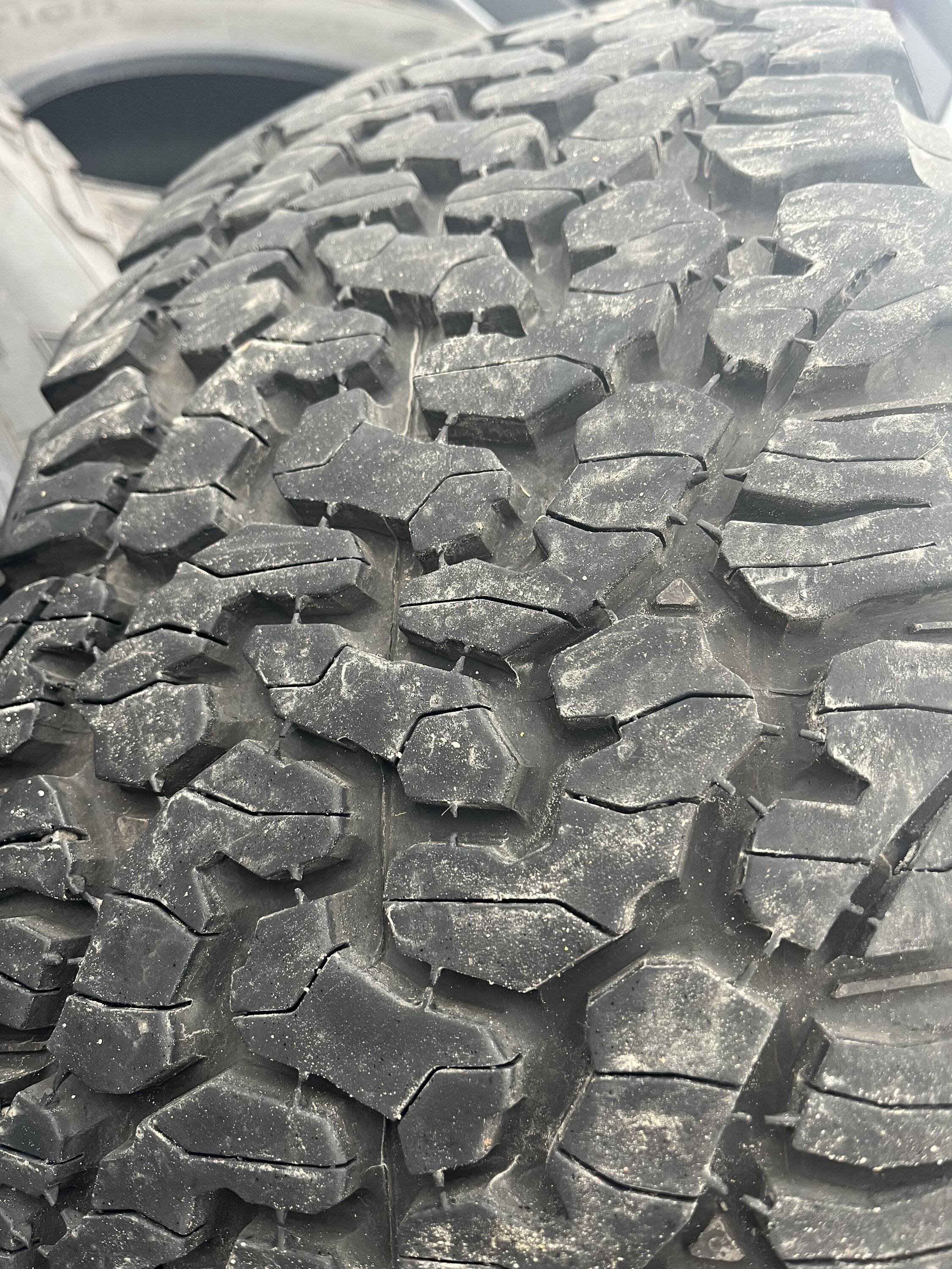 Jeep Wrangler JL Rubicon tires F3EC85ED-87D0-4376-83DE-2E617F3BD15D