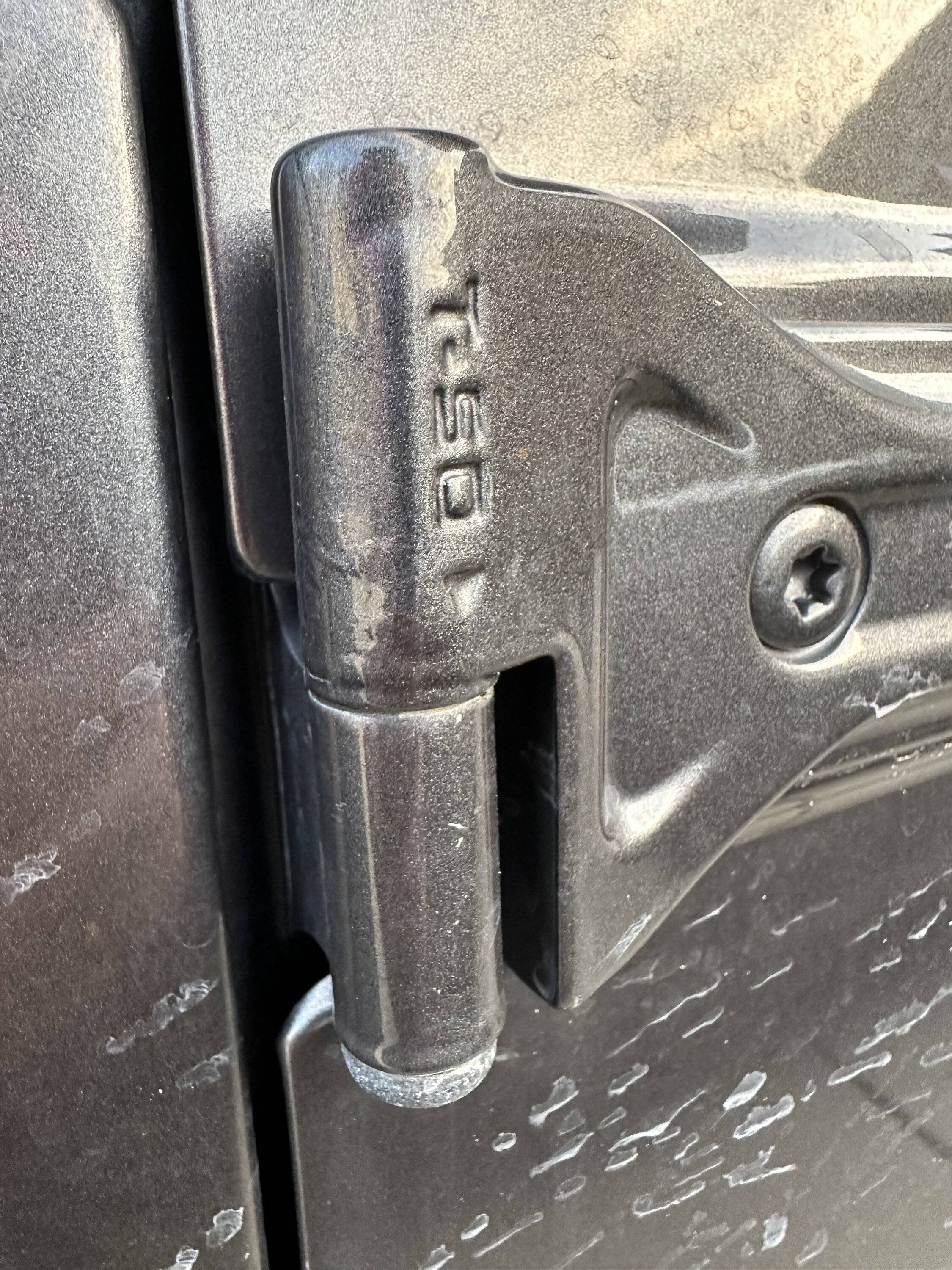Jeep Wrangler JL Bubbles in Paint at Door Hinges C9D7A30D-1772-4DD0-9E59-D74F5DCA10C1