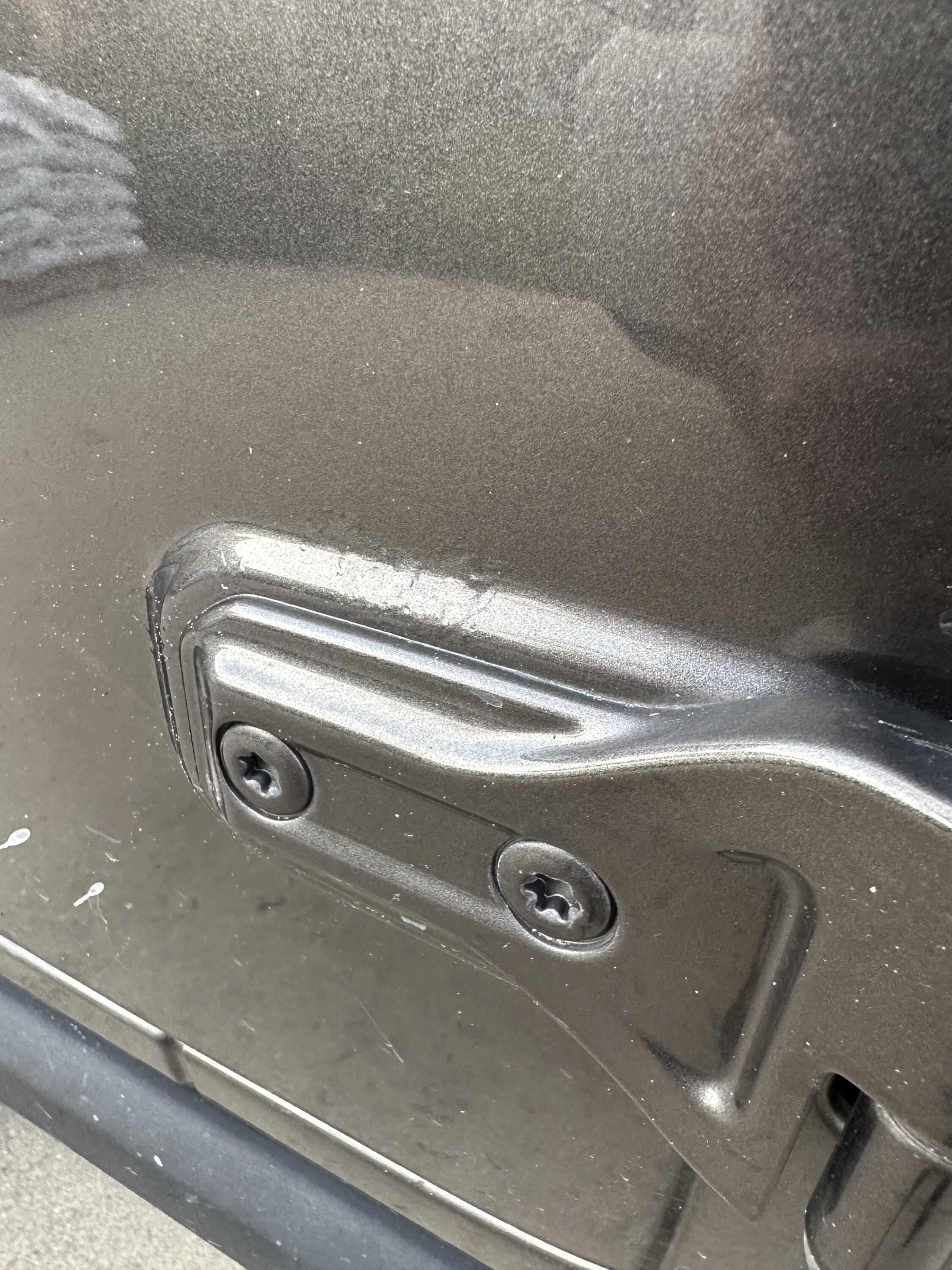 Jeep Wrangler JL Bubbles in Paint at Door Hinges CF6A8028-45D9-42F9-9D20-702CF8902D12