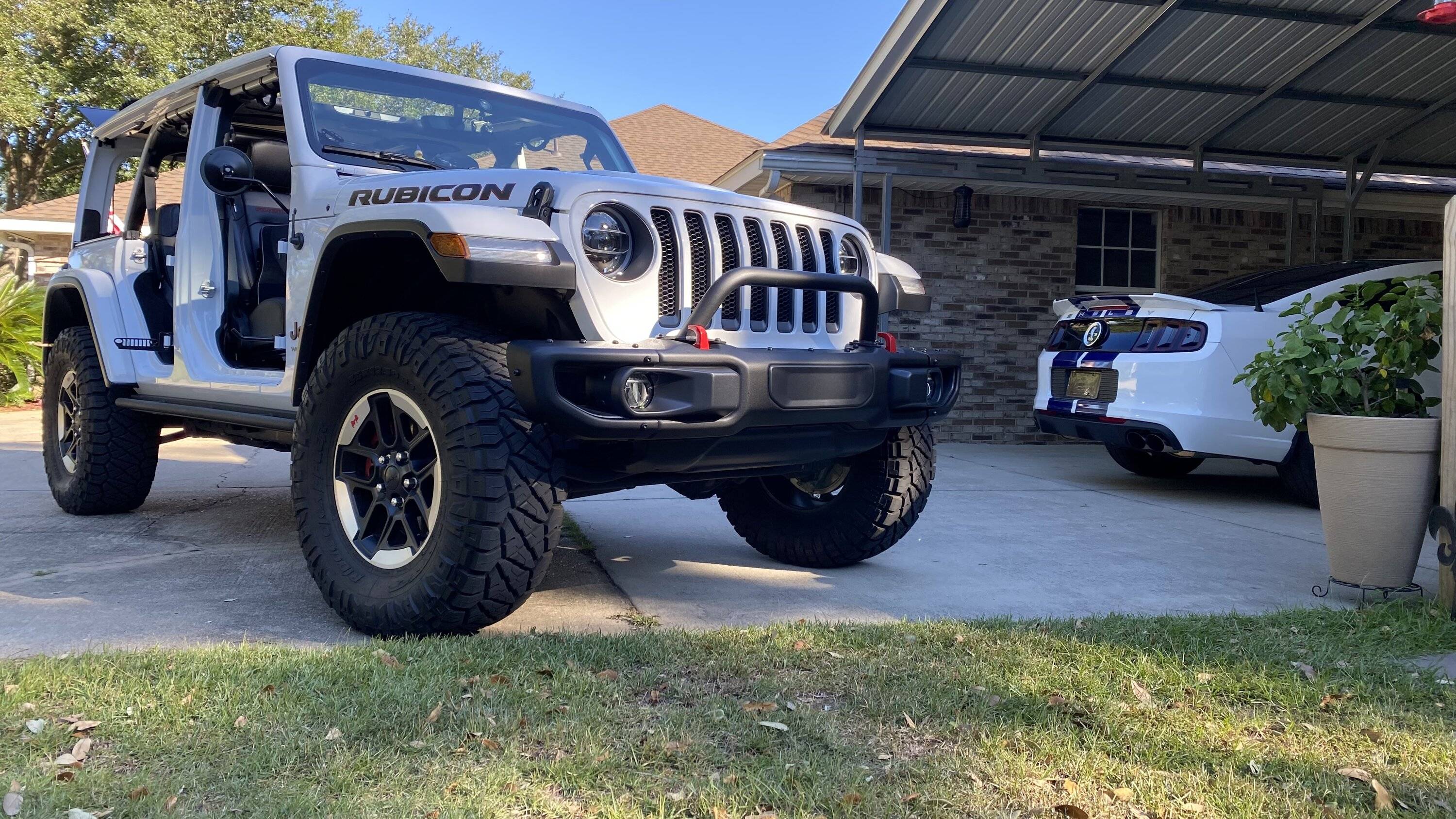 Jeep Wrangler JL White Jeep D8FE42B0-E23A-4A67-9F5E-D2C37D854C73