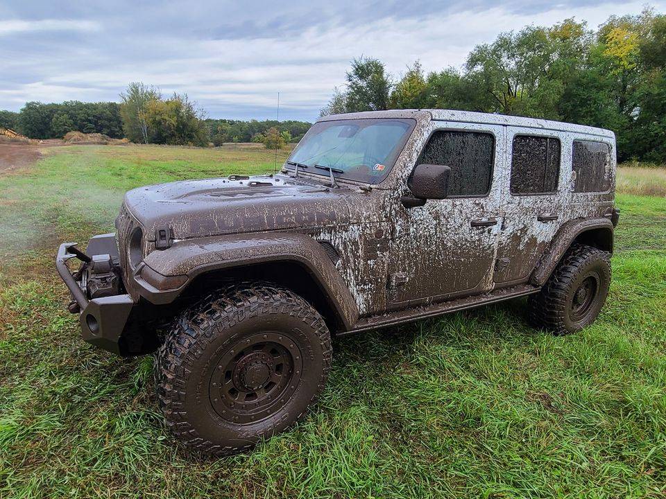 Jeep Wrangler JL White Jeep 309257168_1802866440051937_8737264669698710431_n
