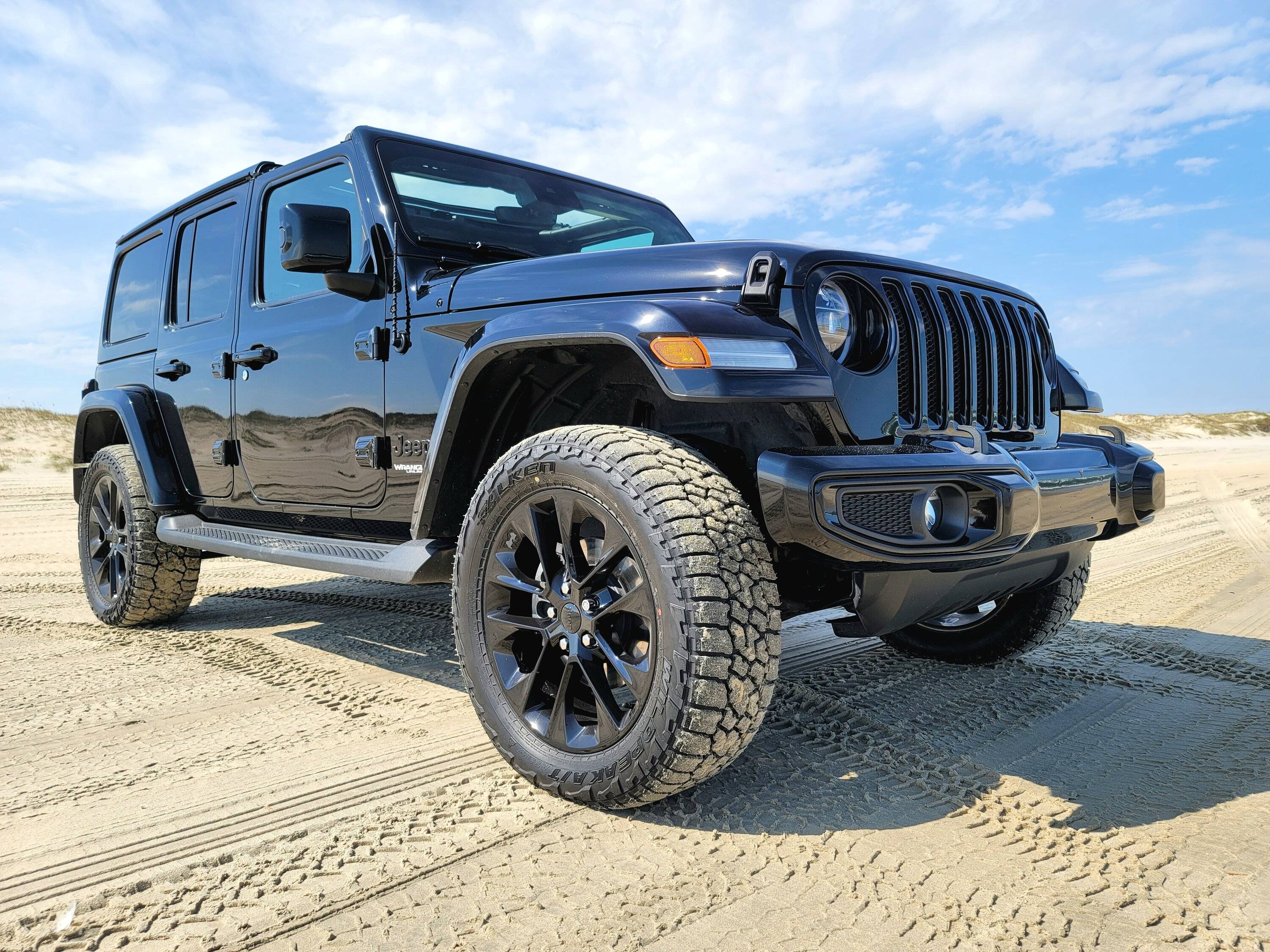 Jeep Wrangler JL Jeeps on the Beach... Post Em Up! 20221008_133138