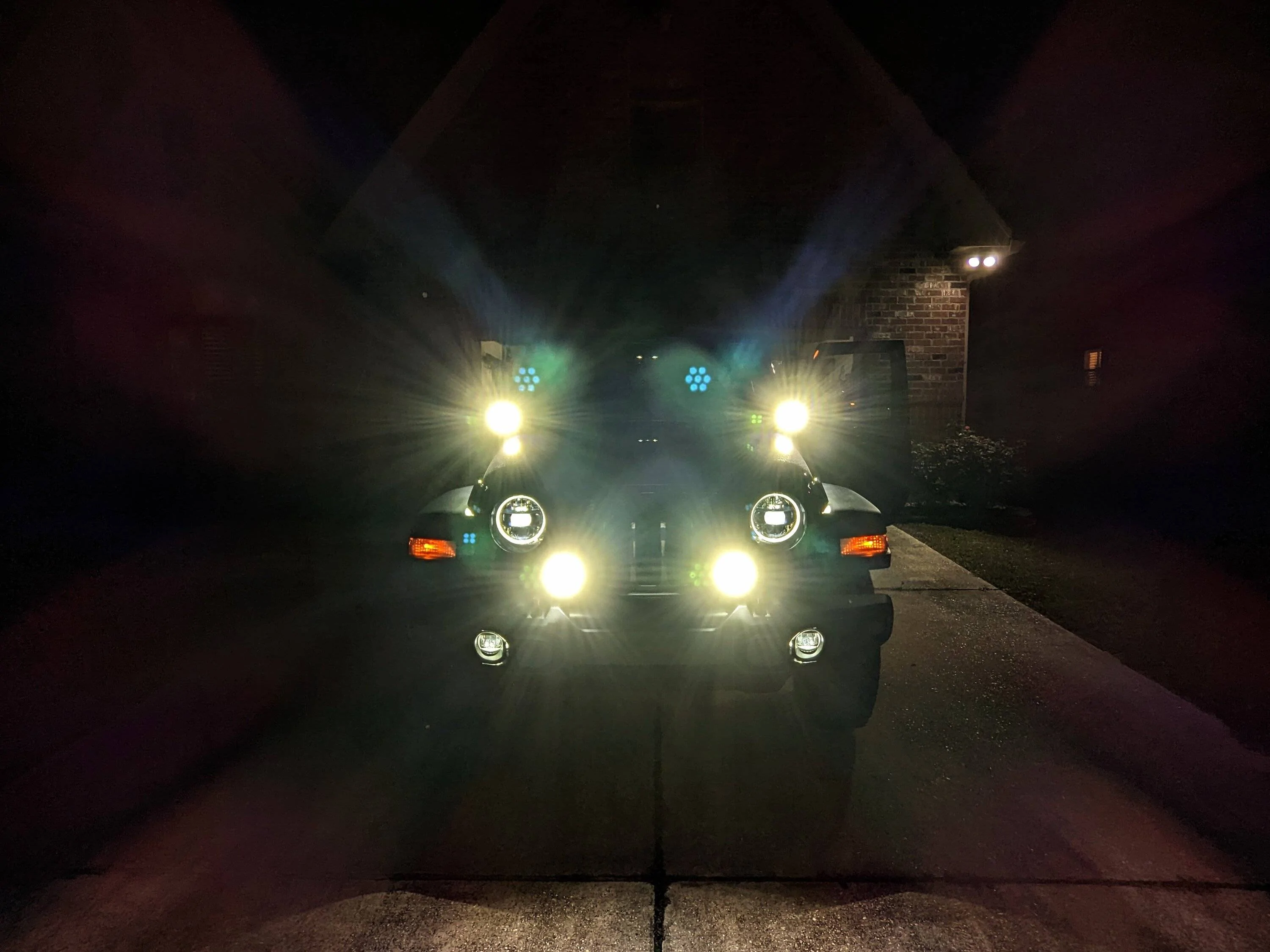 Jeep Wrangler JL Mopar 5" and 7" off-road LED lights installed PXL_20221206_005732273.MP