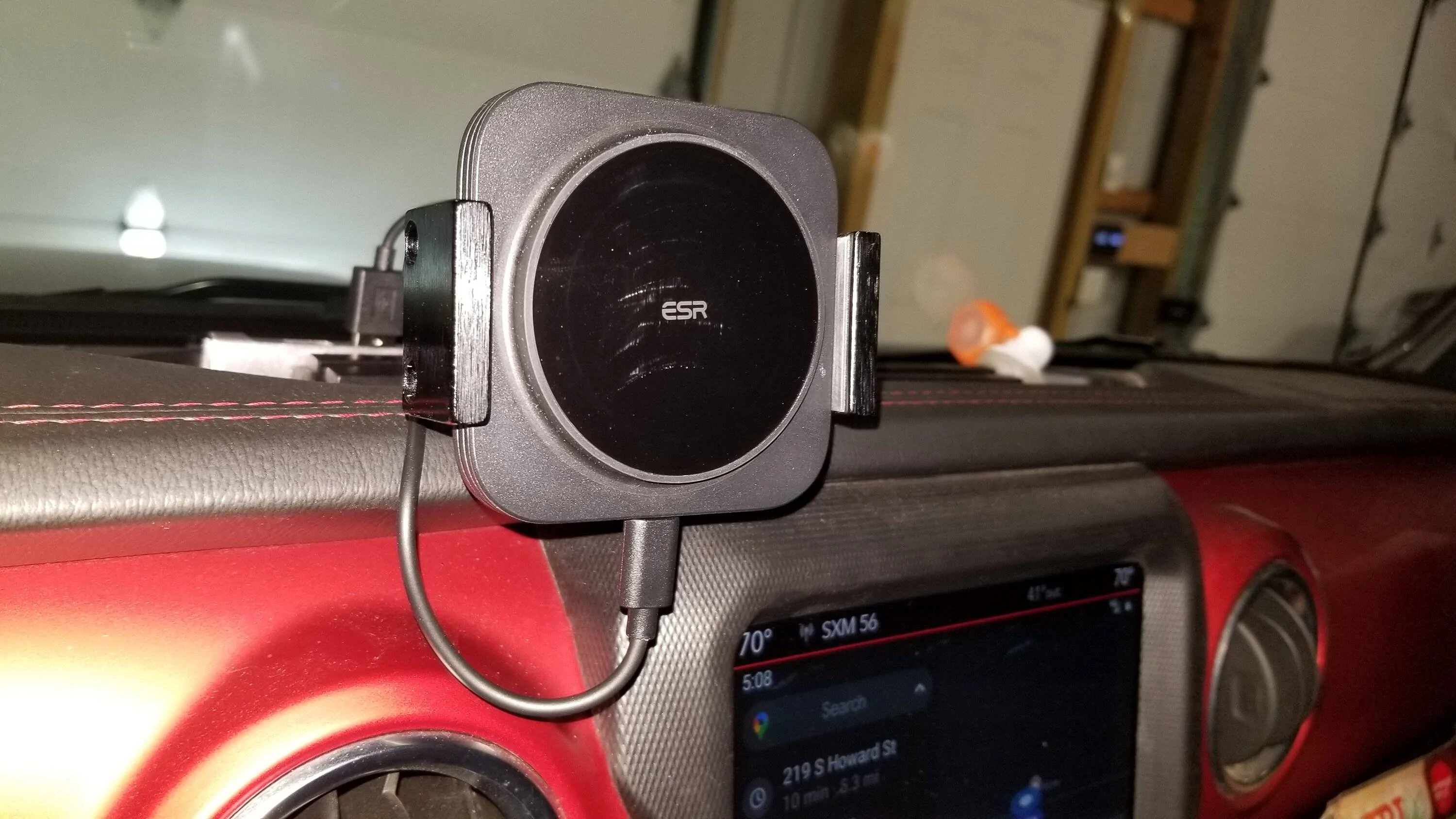 Jeep Wrangler JL My wireless phone charger setup 20221208_170853