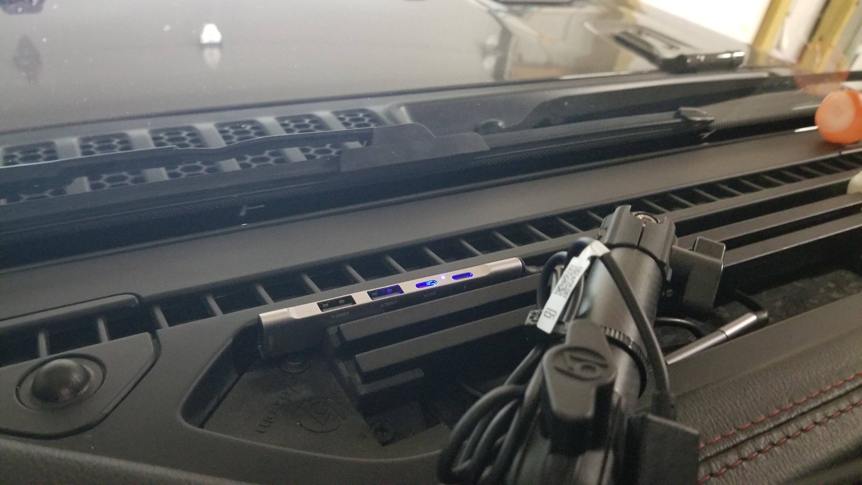 Jeep Wrangler JL My wireless phone charger setup 20221208_170819