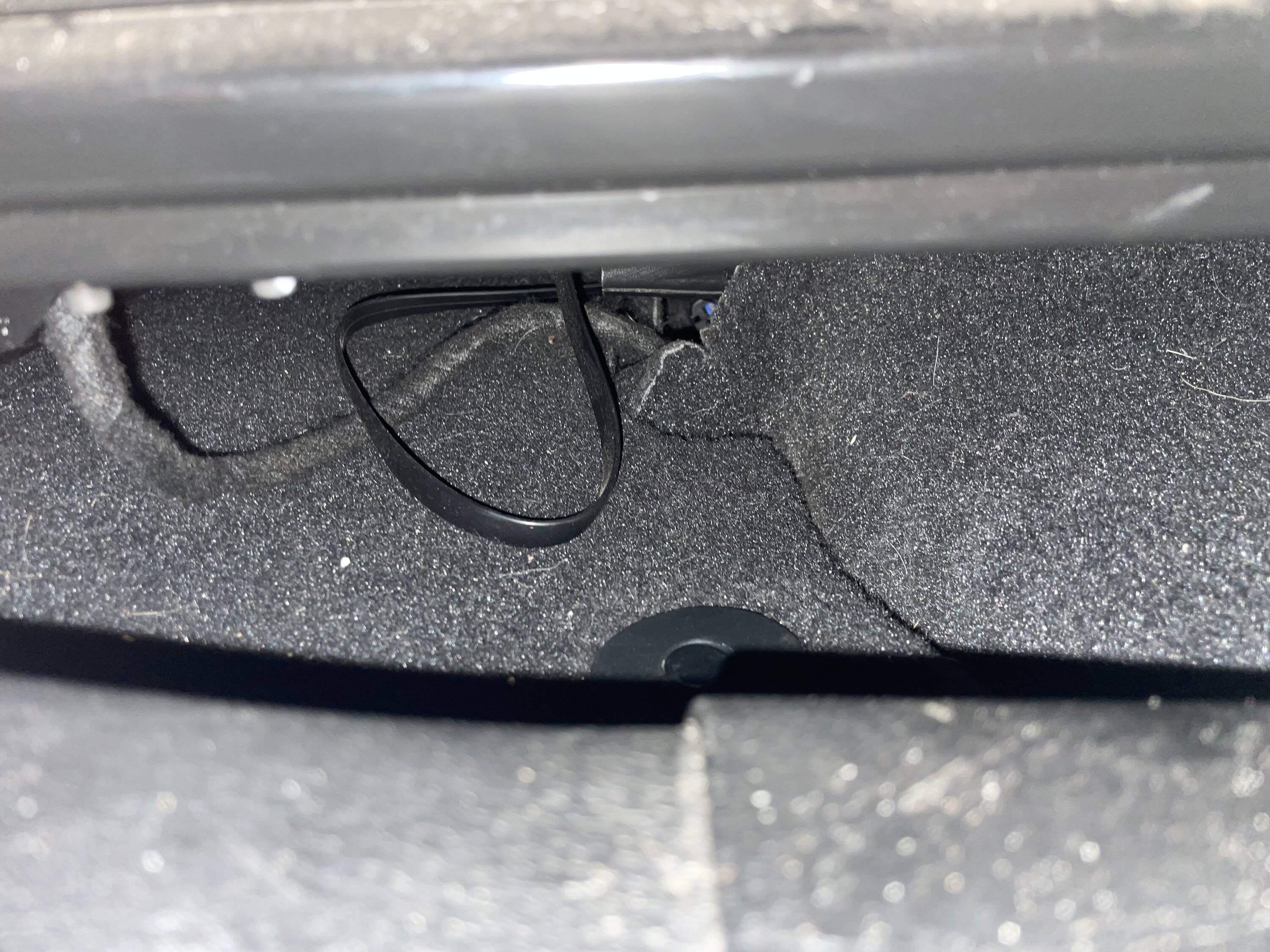 Jeep Wrangler JL Any idea what is going on here? 4A2C2BB9-A71A-4245-AFC4-D332A4AF3934