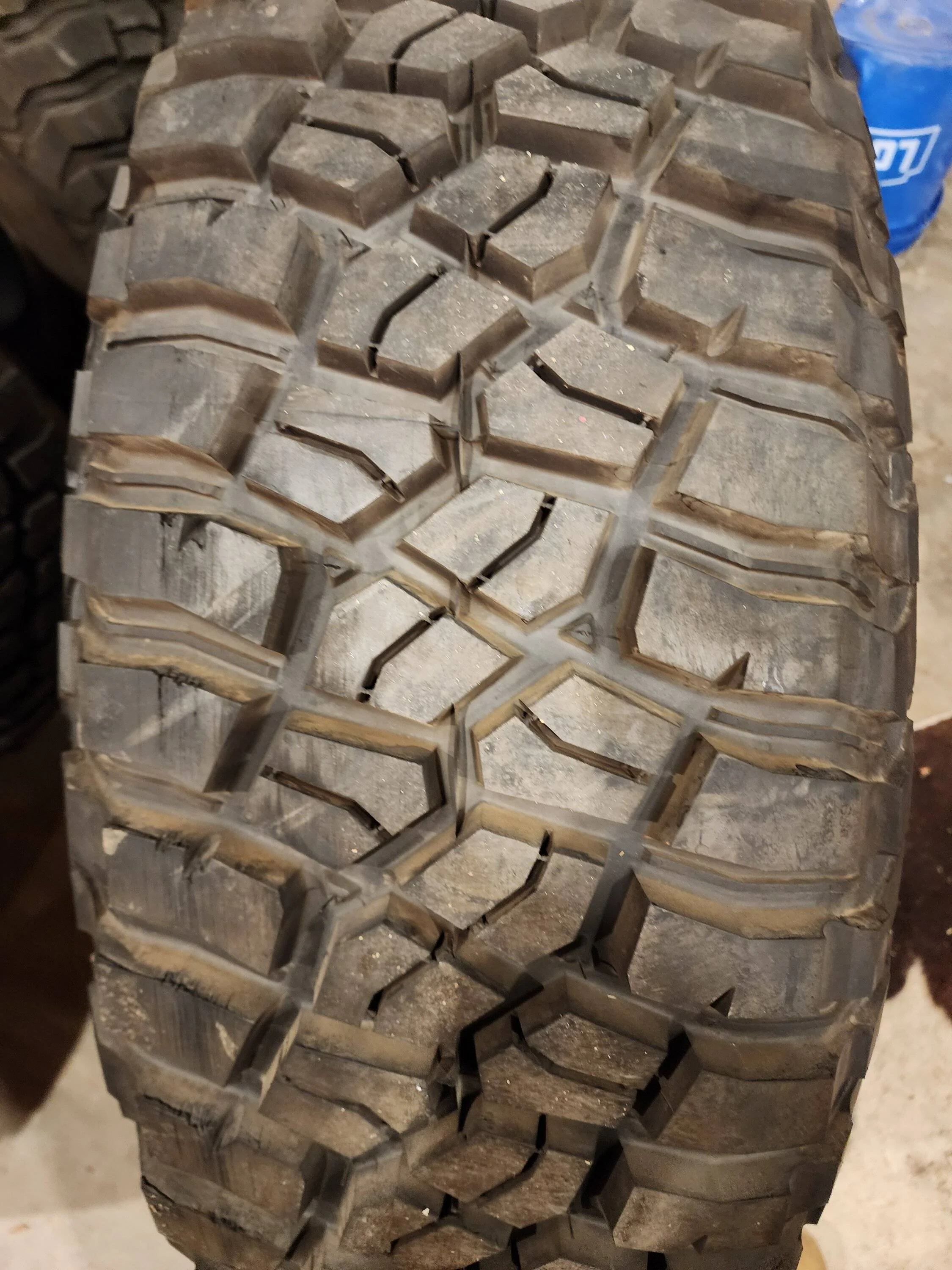 Jeep Wrangler JL 39x13.5x17 bfg km3 20221106_210356