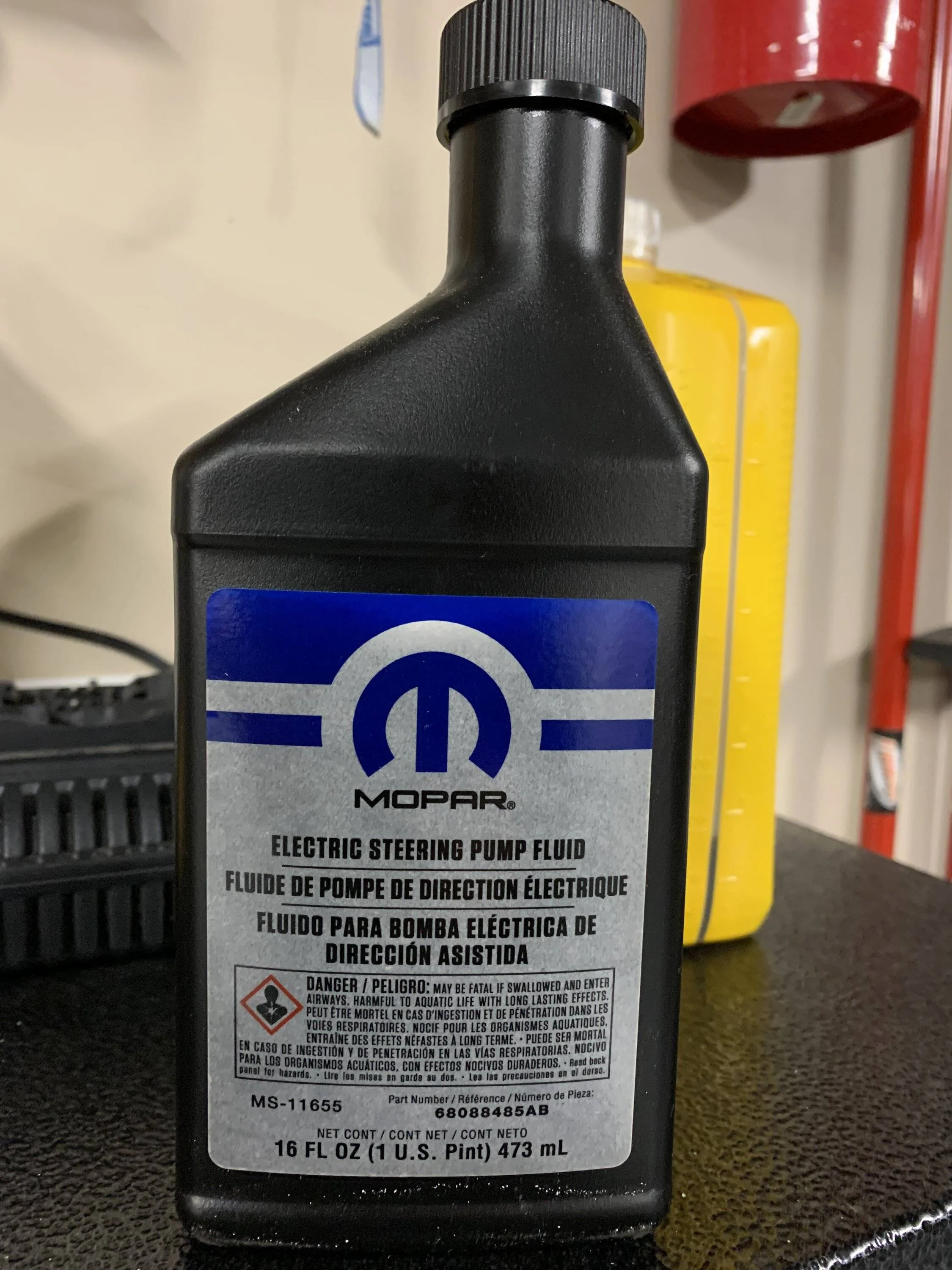 Jeep Wrangler JL Power steering fluid IMG_3075