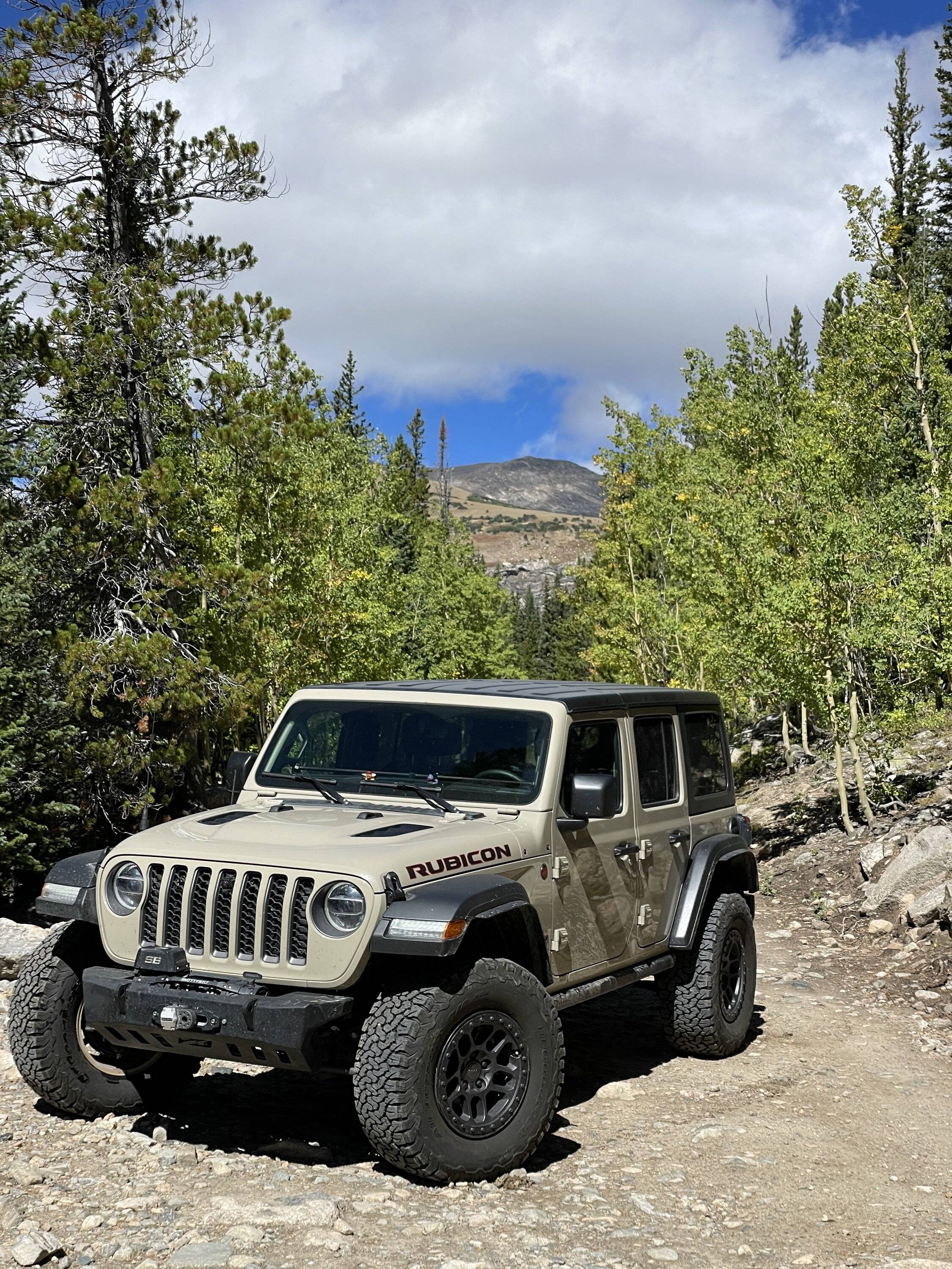 Jeep Wrangler JL Motobilt bumper pics please! E5968B3A-9D03-41C2-A2DD-E641C0CB3AEF