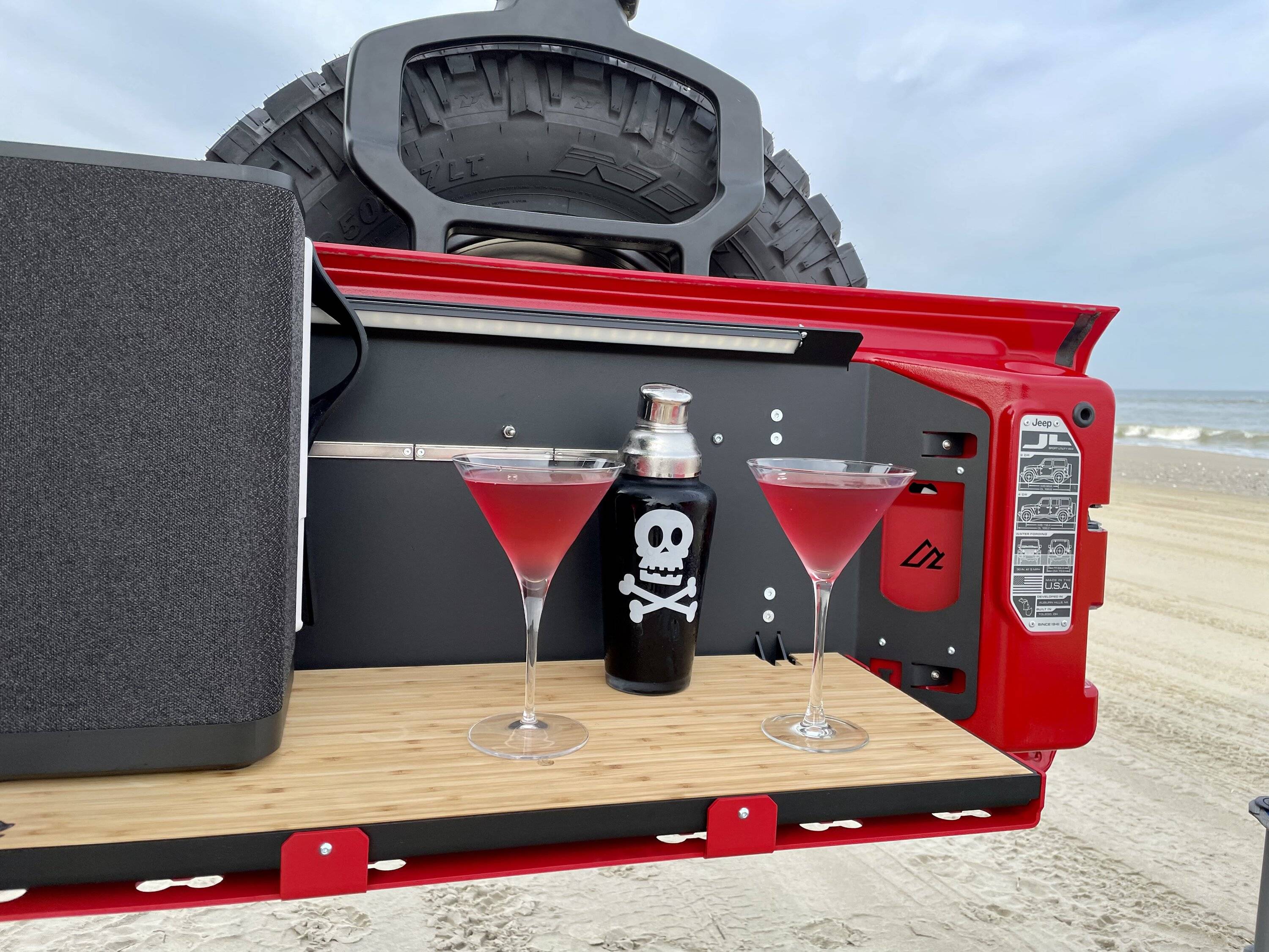 Jeep Wrangler JL Best tailgate table? 39FD28F7-177A-4301-91C4-E6CD380C8B1E